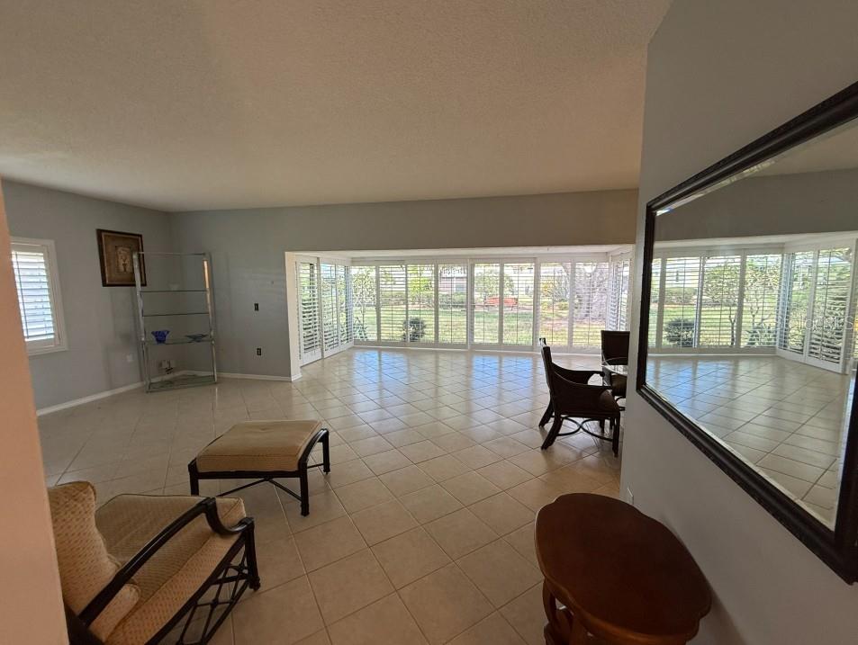 Image 5 of 23 For 5835 Tidewood Avenue 16