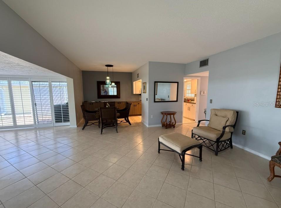 Image 7 of 23 For 5835 Tidewood Avenue 16