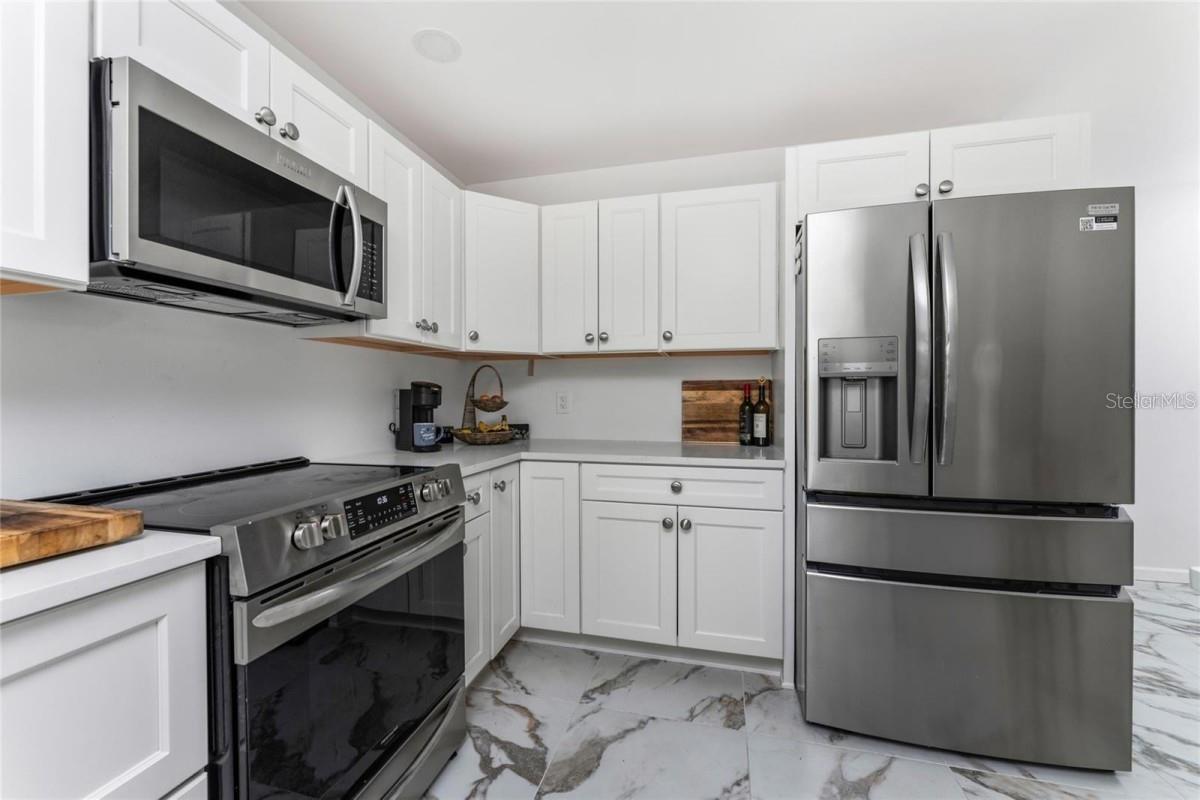 Image 24 of 24 For 880 Van Gogh Road