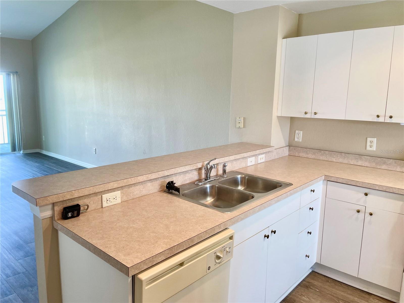 Image 5 of 21 For 5764 Sabal Trace Drive 201