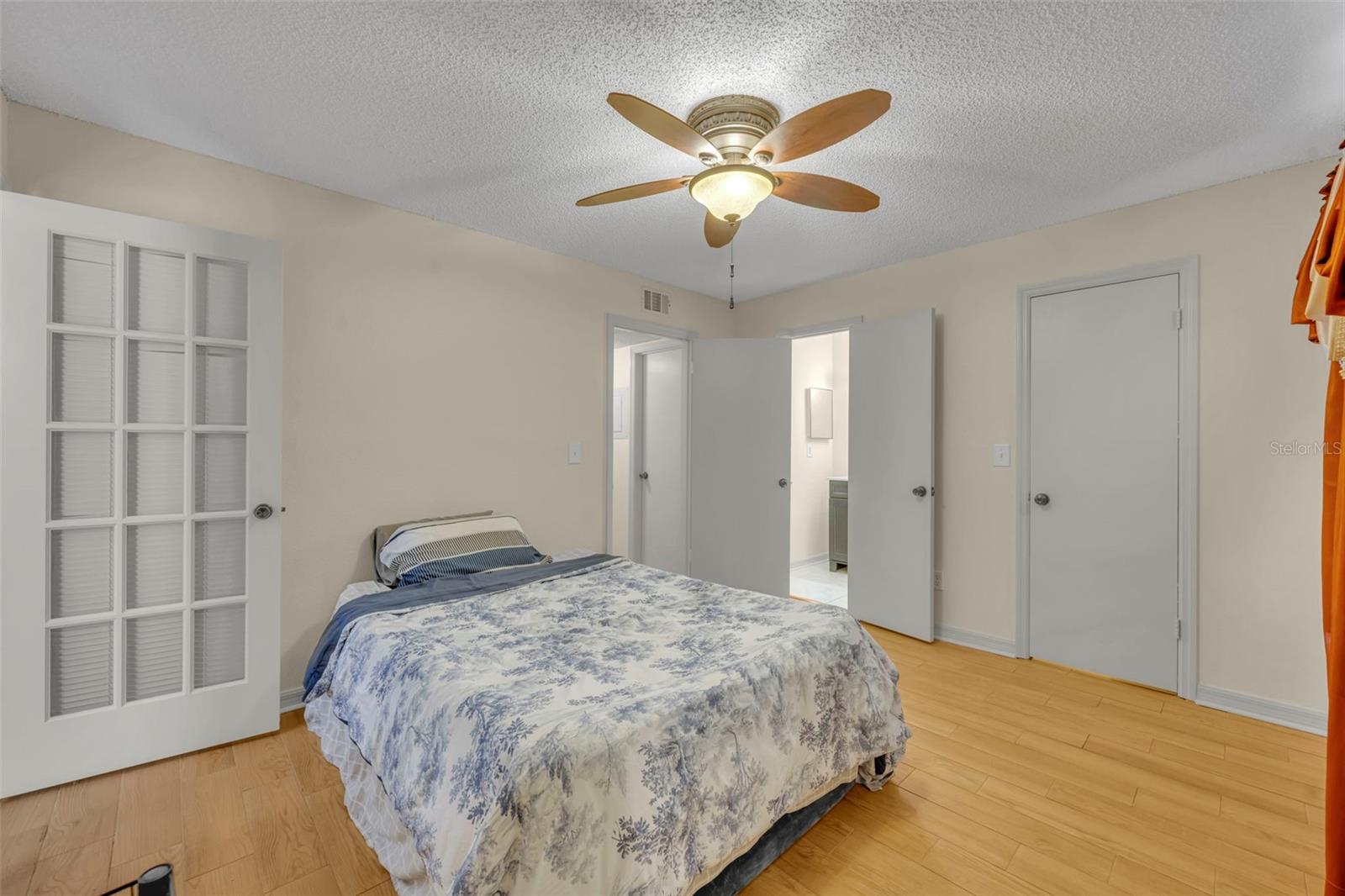 Image 10 of 16 For 4512 Commander Drive 1712