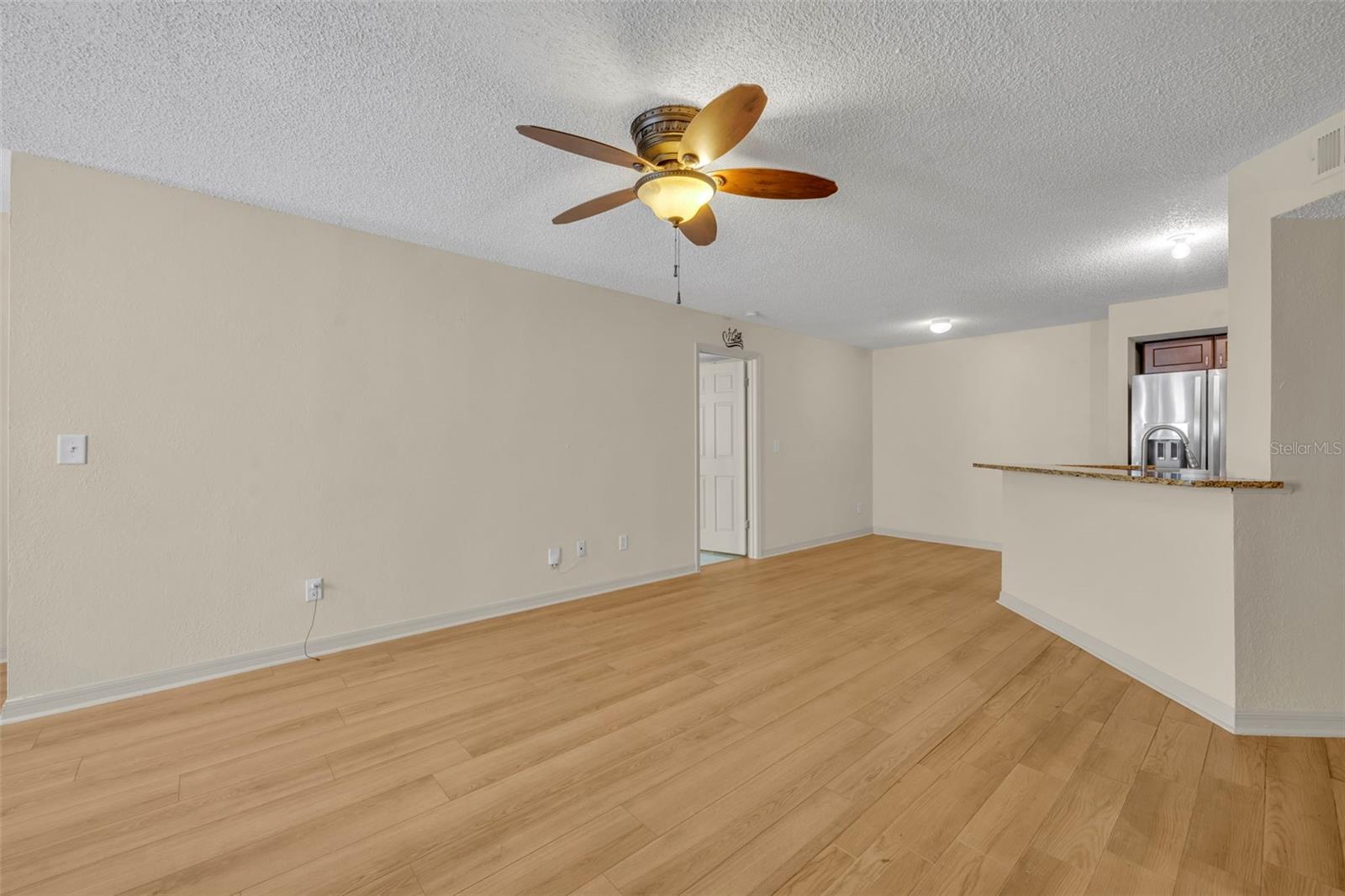 Image 7 of 16 For 4512 Commander Drive 1712