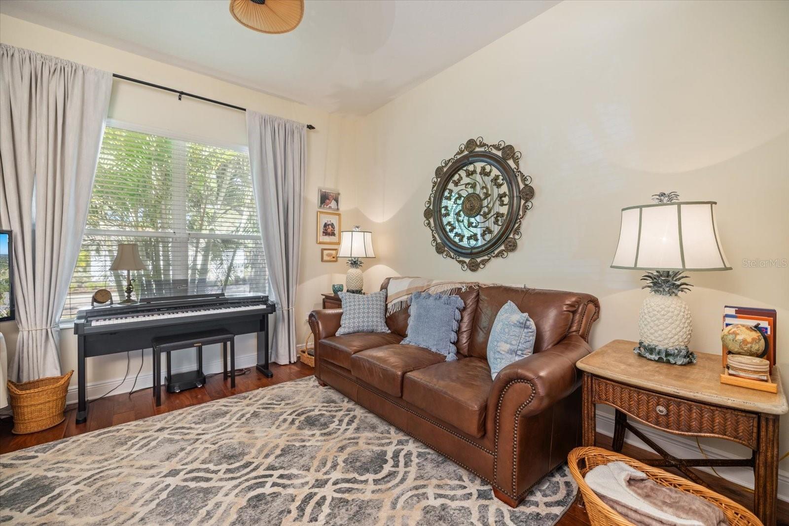 Image 15 of 75 For 12410 Thornhill Court