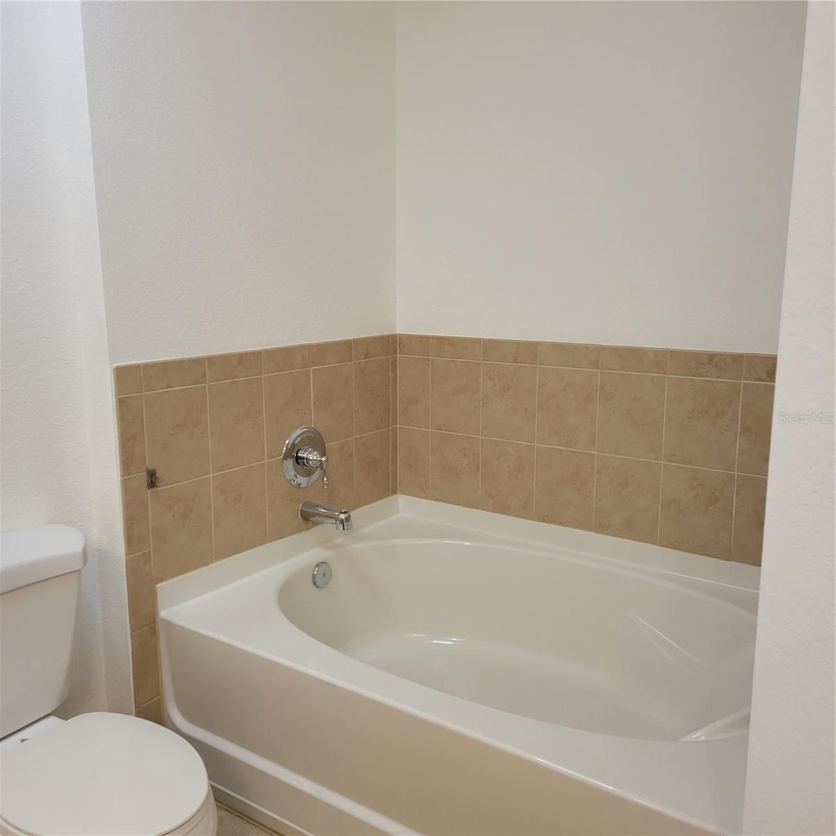 Image 17 of 43 For 1064 Tamiami Trail 1325