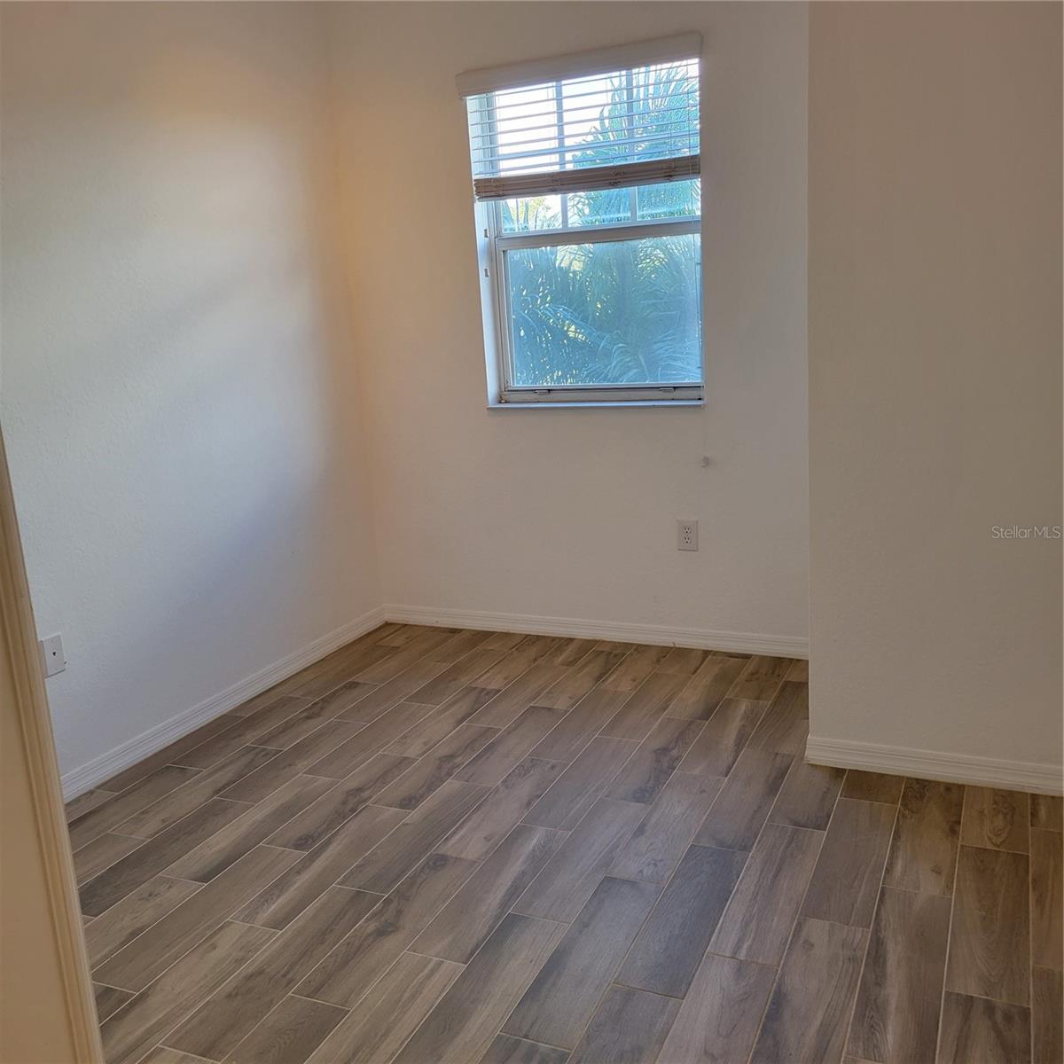 Image 19 of 43 For 1064 Tamiami Trail 1325