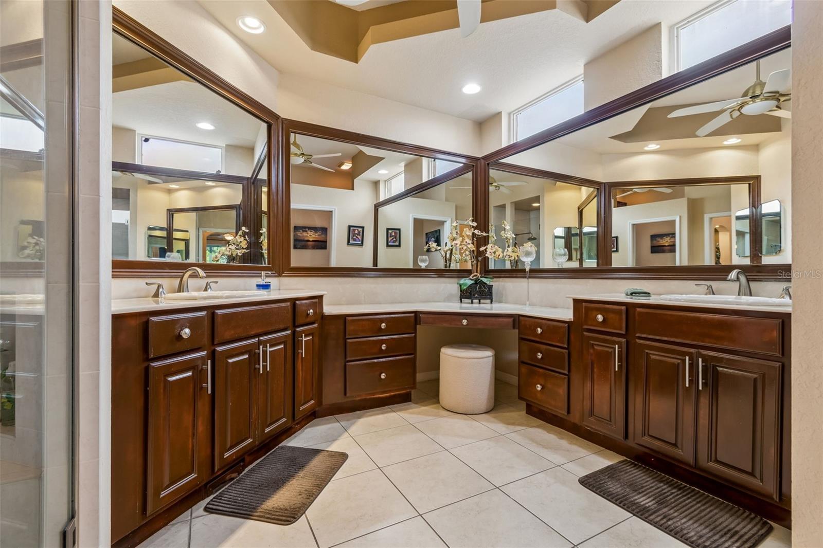 Image 35 of 67 For 566 Planters Manor Way