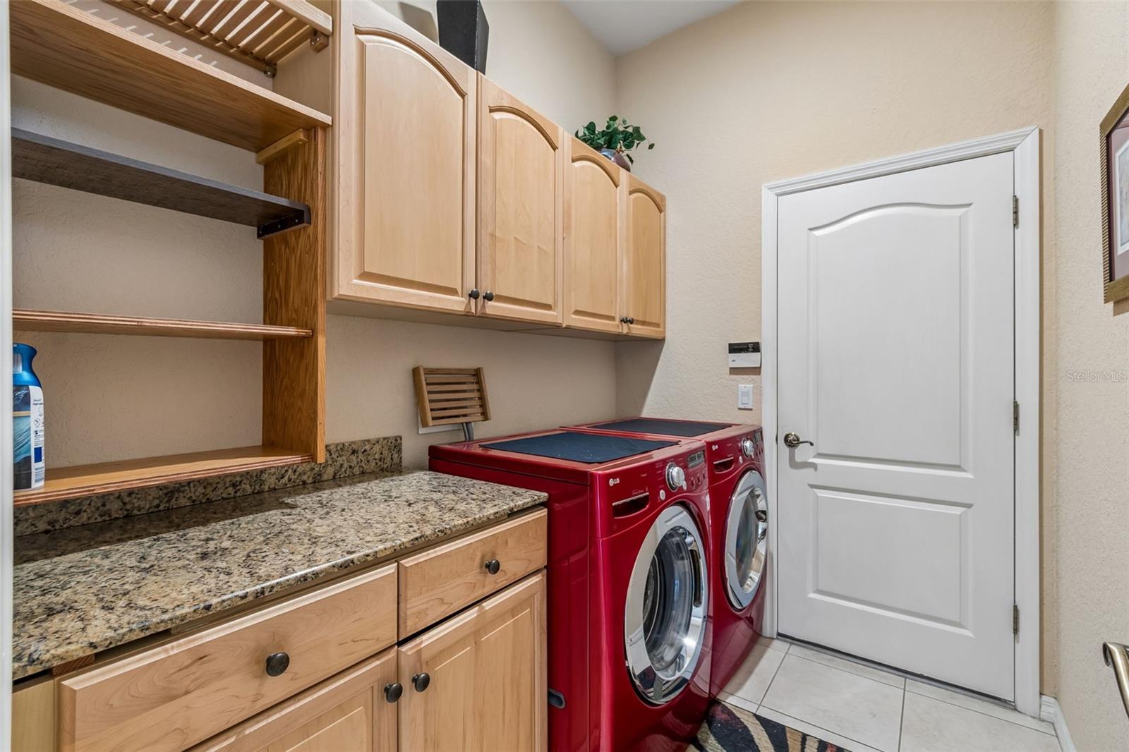 Image 40 of 67 For 566 Planters Manor Way