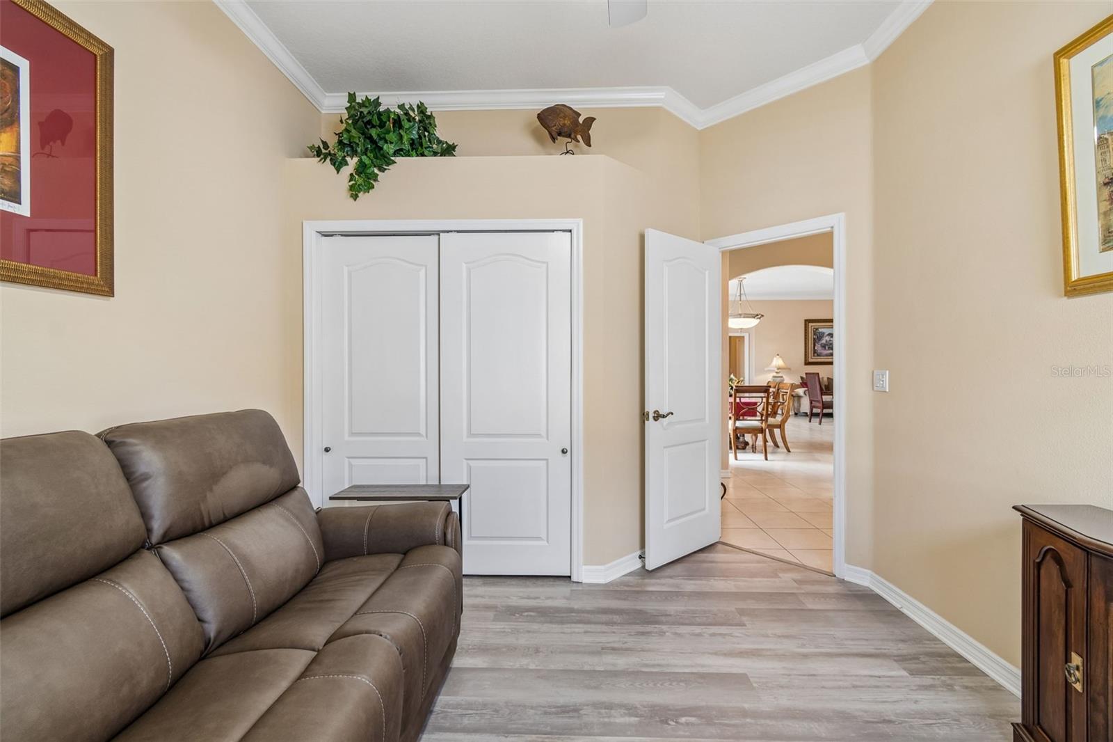 Image 42 of 67 For 566 Planters Manor Way