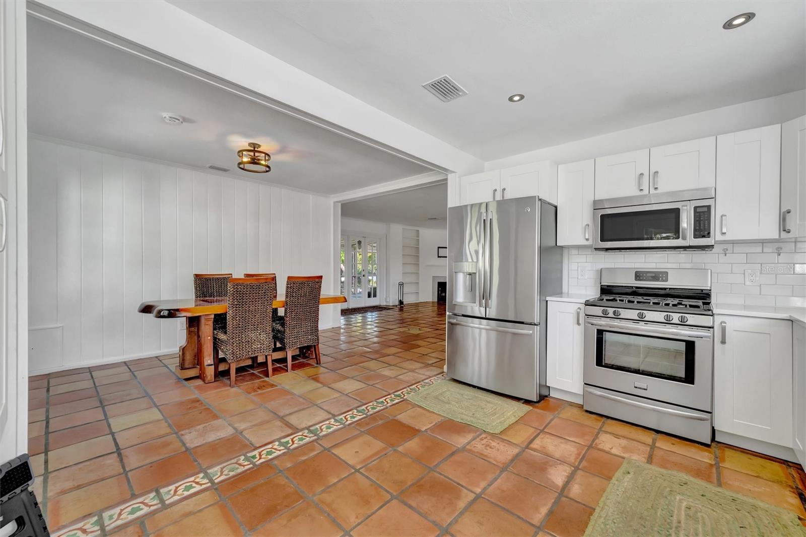 Image 12 of 54 For 4237 Higel Avenue