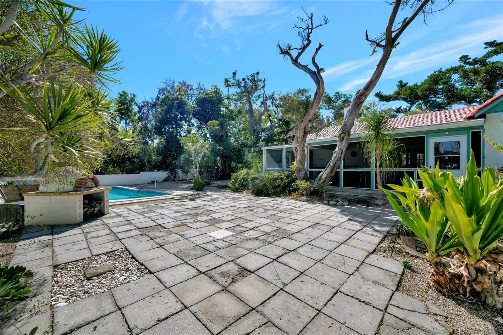 Image 40 of 54 For 4237 Higel Avenue