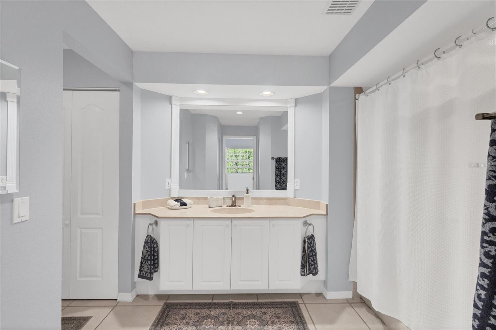 Image 17 of 36 For 3803 54th Drive W 203