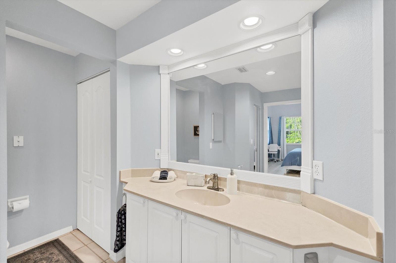 Image 18 of 36 For 3803 54th Drive W 203