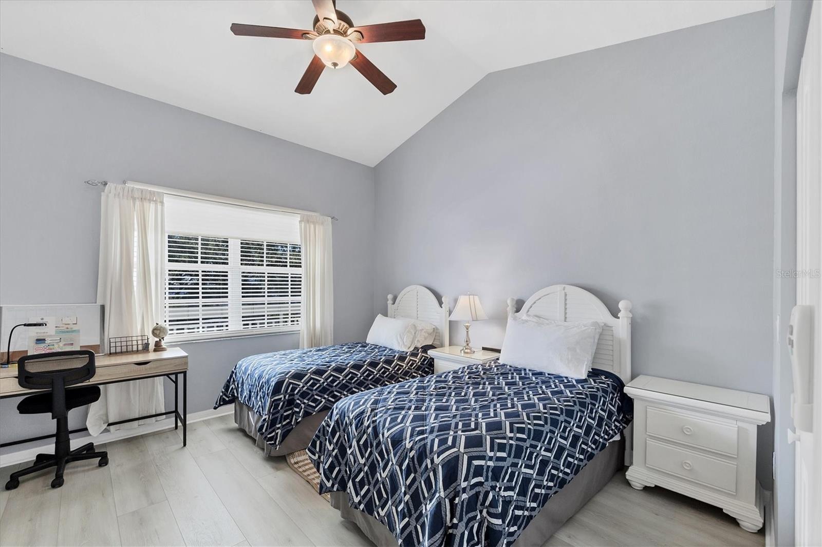 Image 20 of 36 For 3803 54th Drive W 203