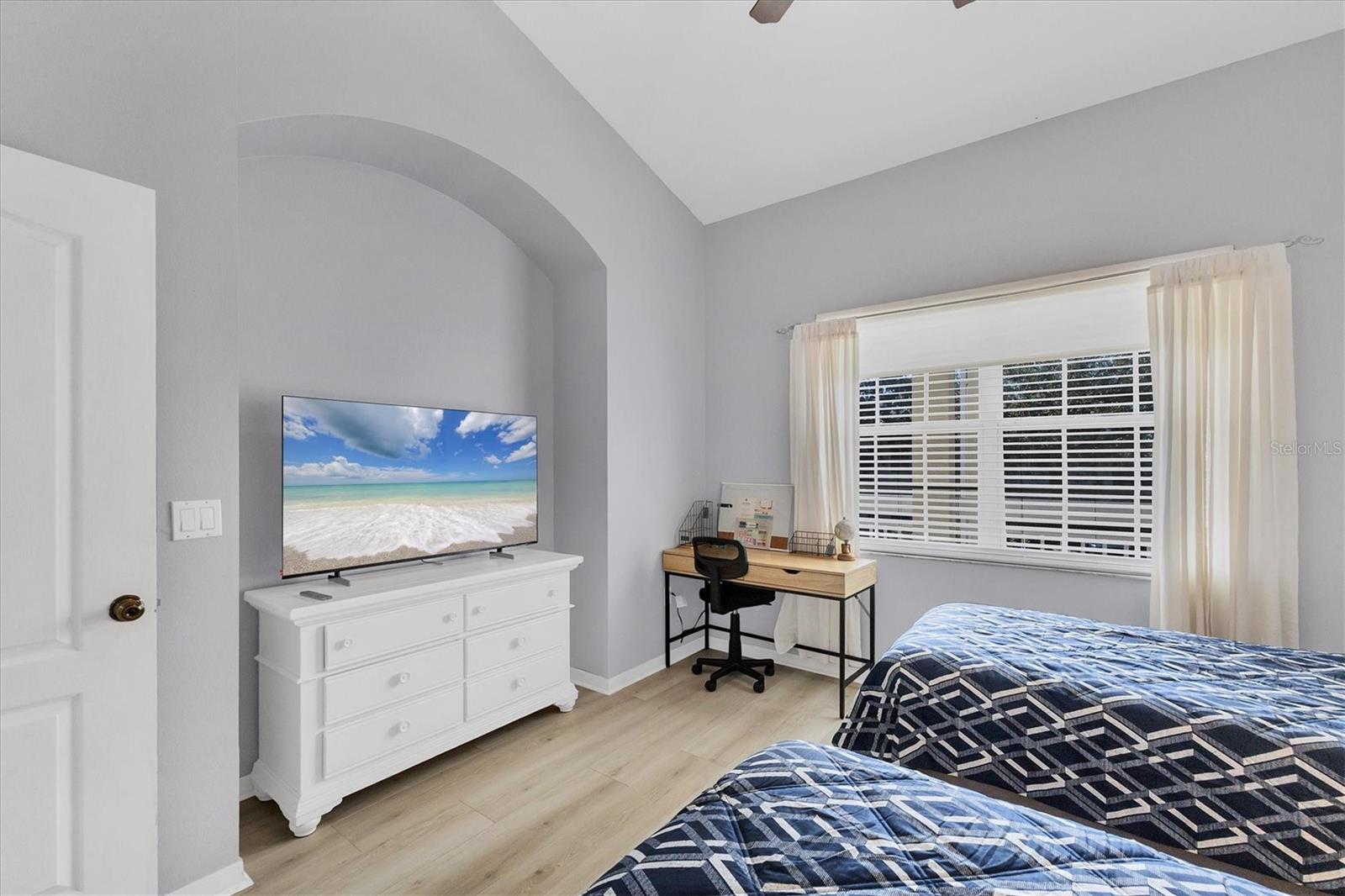 Image 21 of 36 For 3803 54th Drive W 203