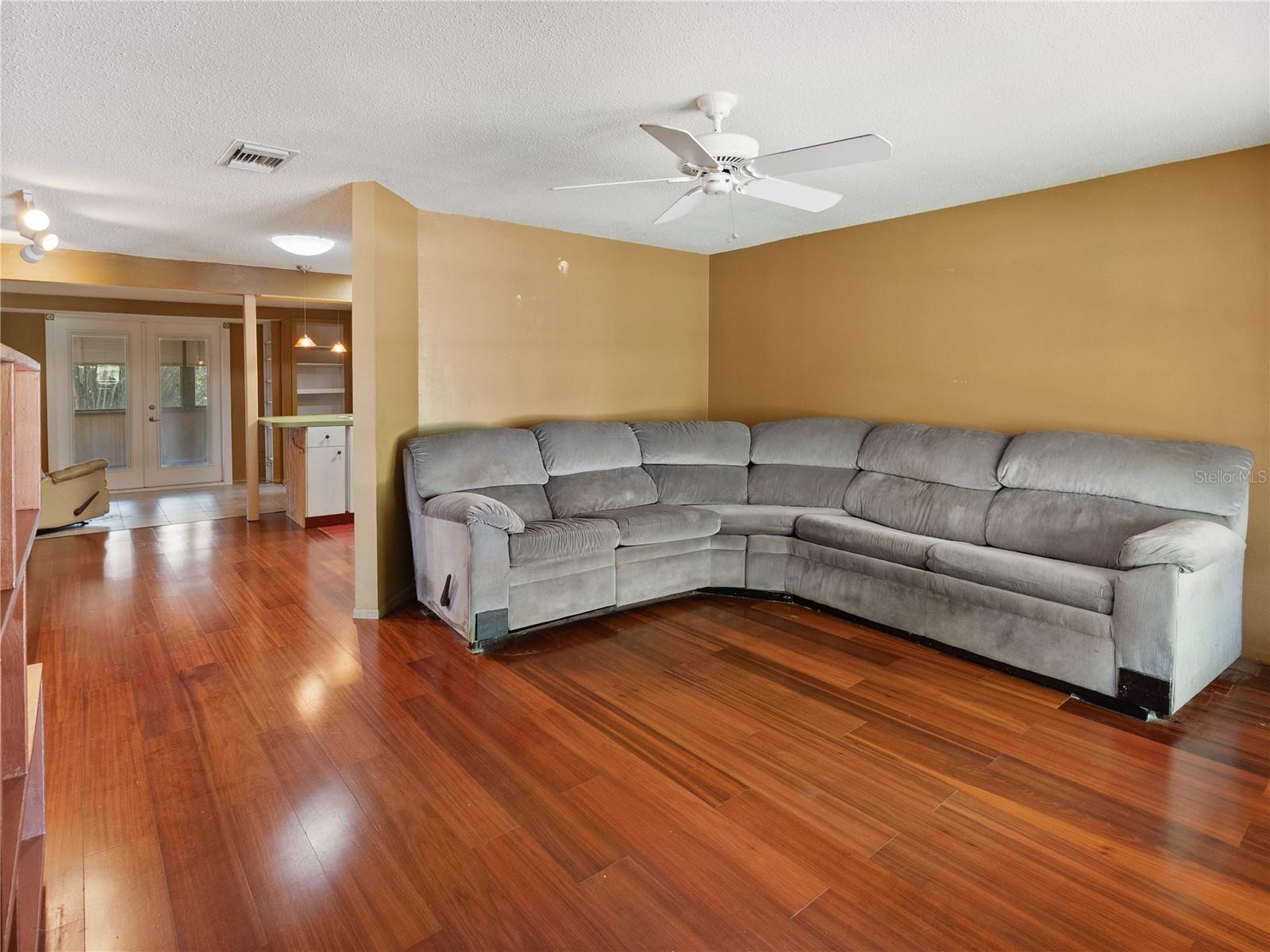 Image 3 of 20 For 4311 Foremere Place