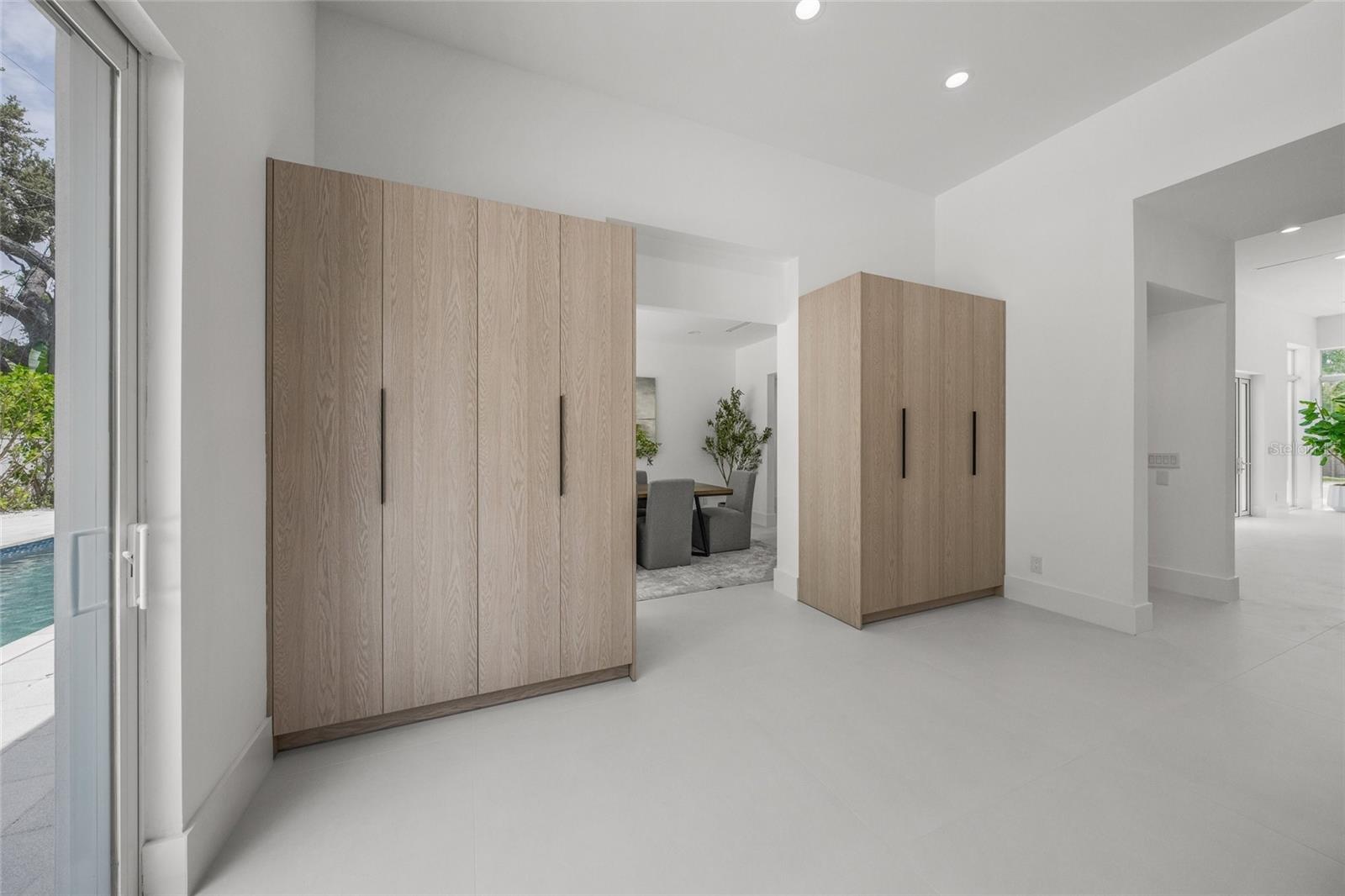 Image 10 of 77 For 3500 Bay Shore Road