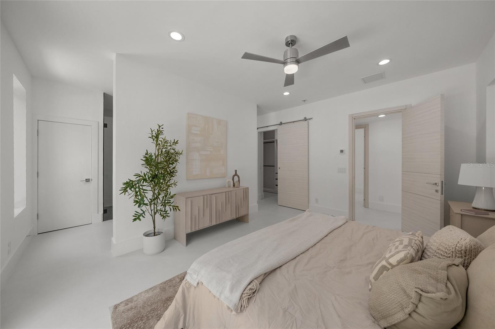 Image 23 of 77 For 3500 Bay Shore Road