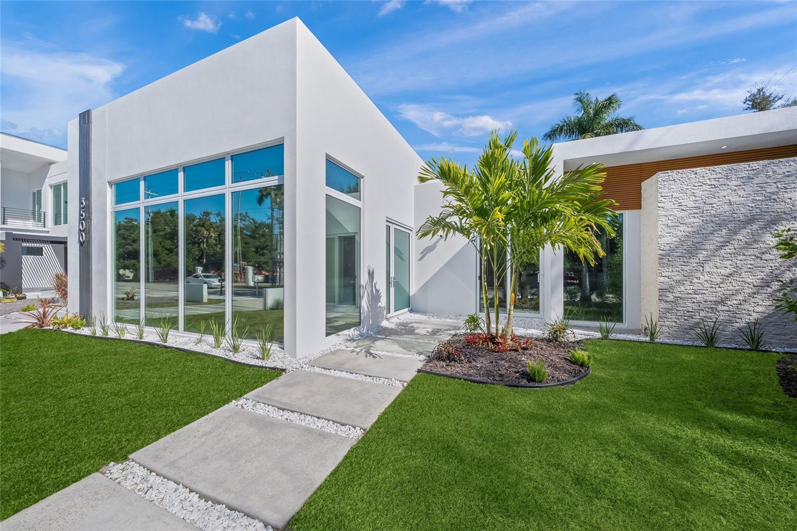 Image 3 of 77 For 3500 Bay Shore Road