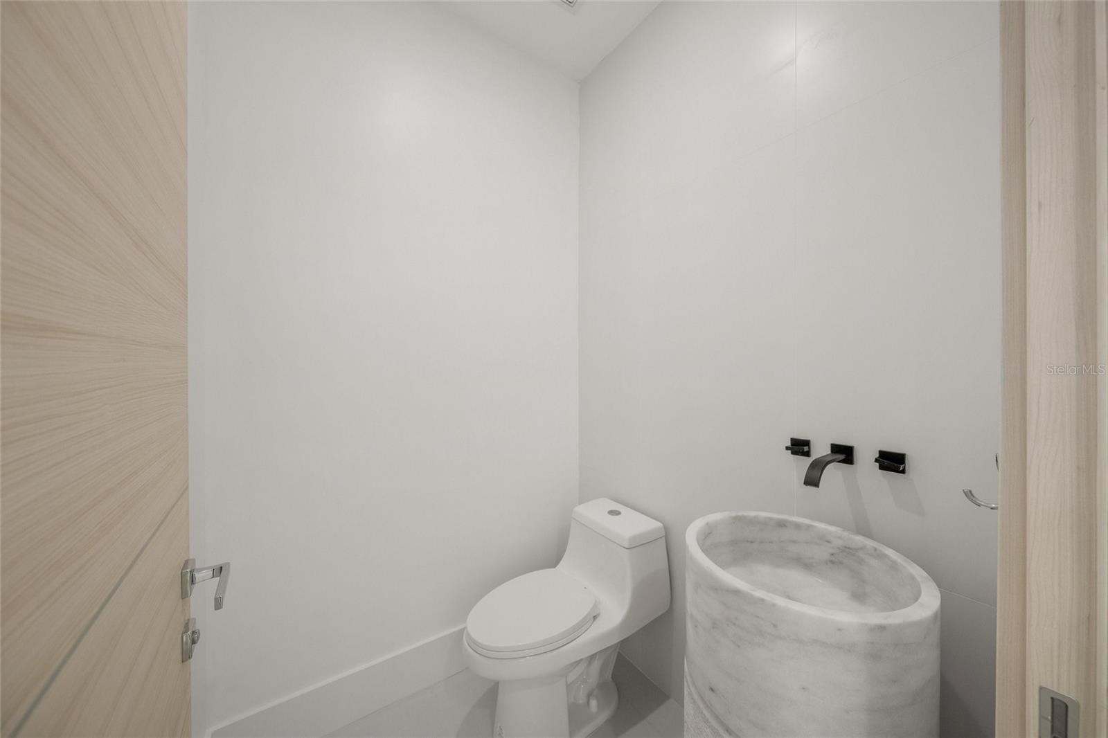 Image 31 of 77 For 3500 Bay Shore Road