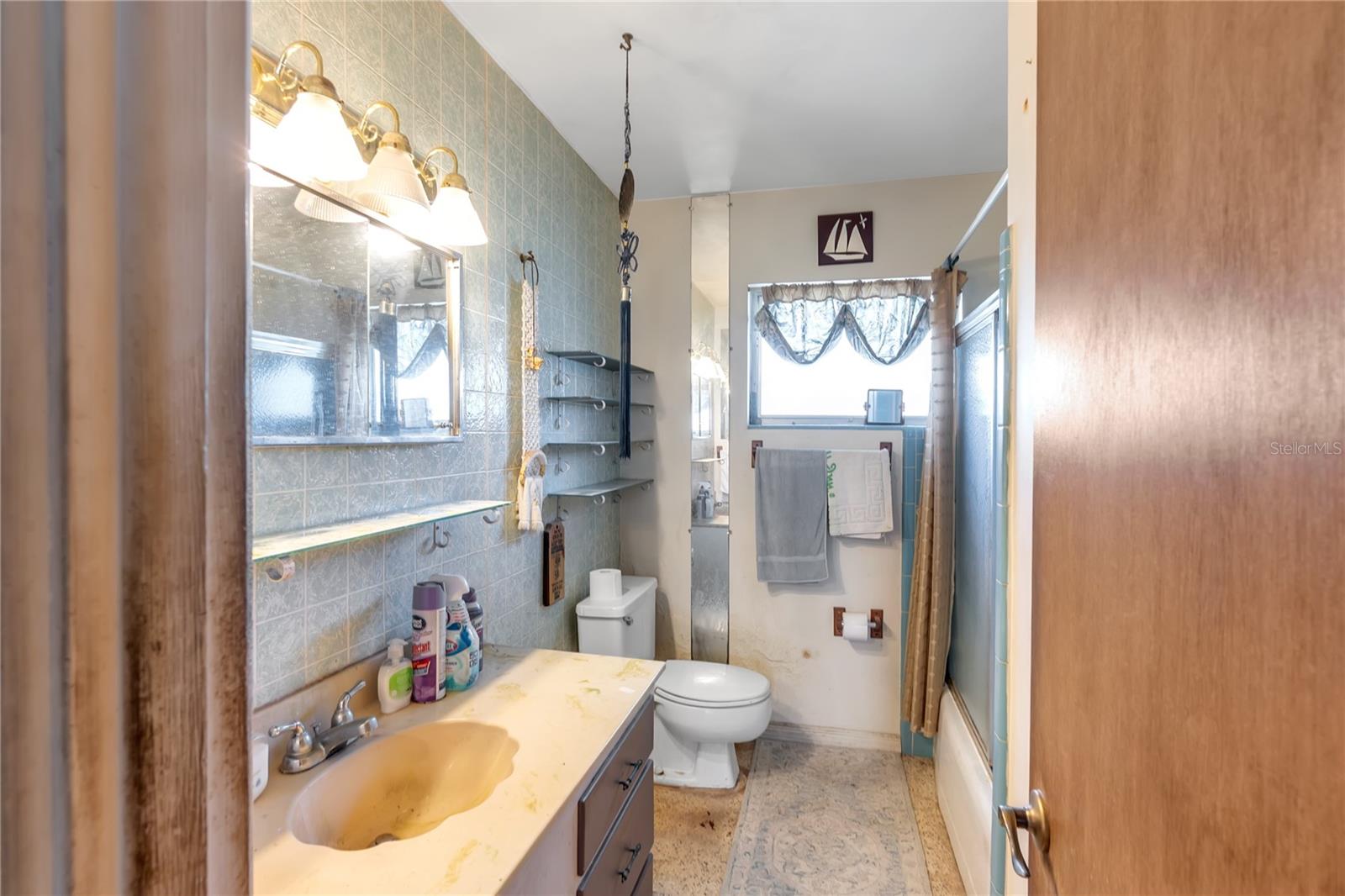 Image 8 of 19 For 508 63rd Avenue Drive W