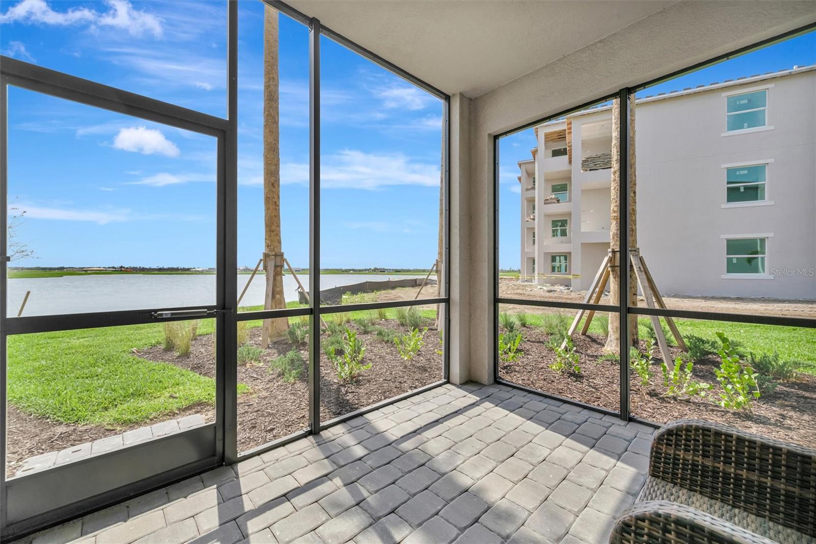 Image 10 of 50 For 19140 Scallop Loop  108