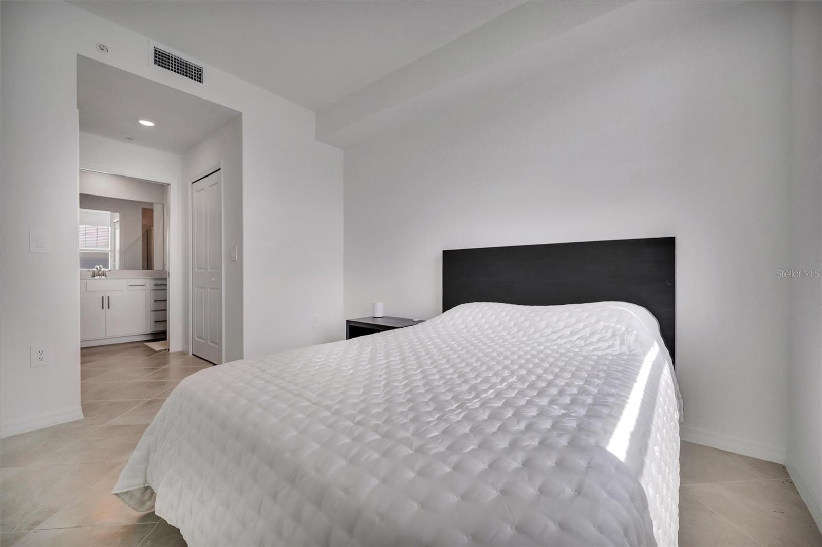 Image 13 of 50 For 19140 Scallop Loop  108