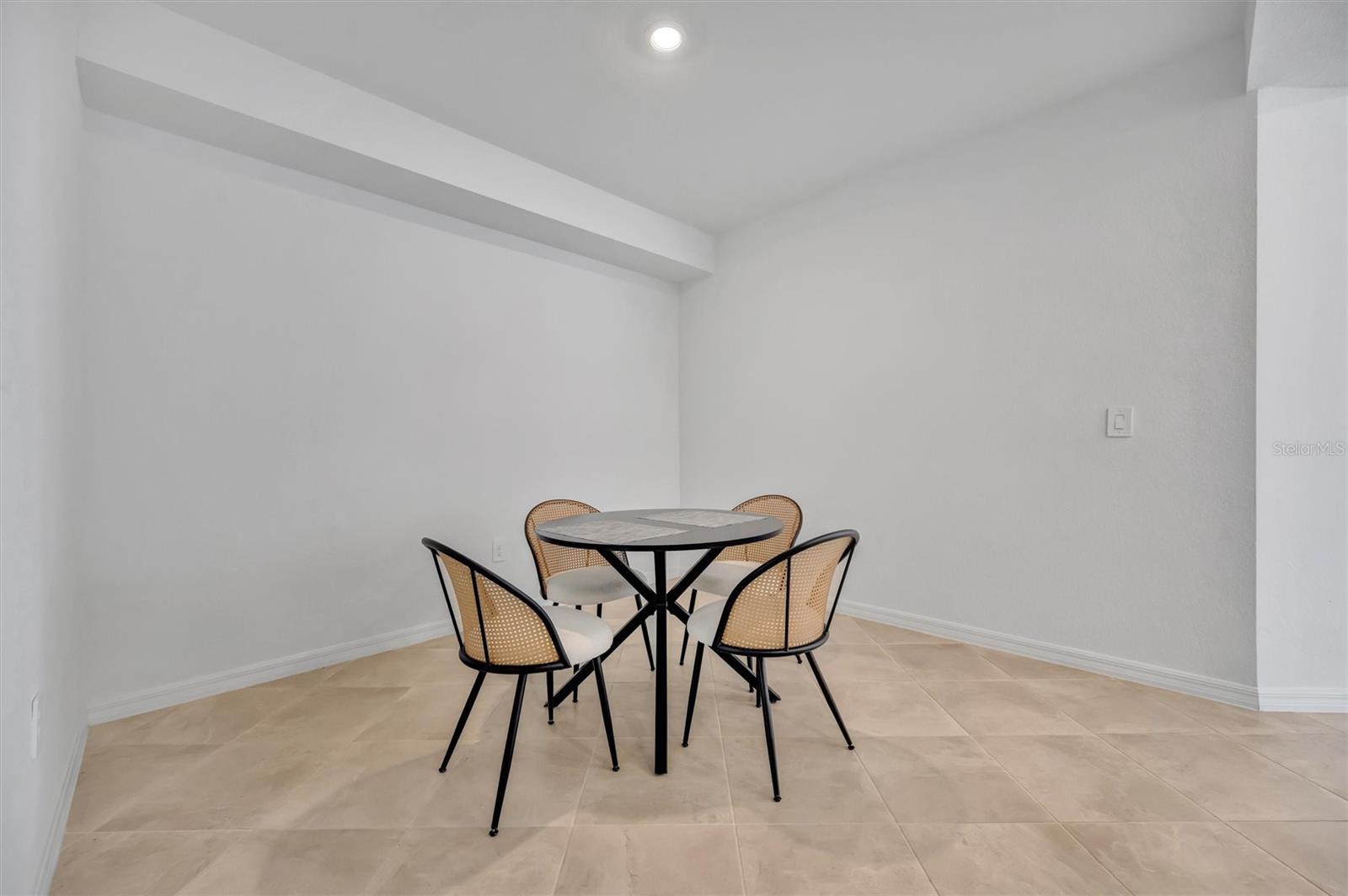 Image 20 of 50 For 19140 Scallop Loop  108