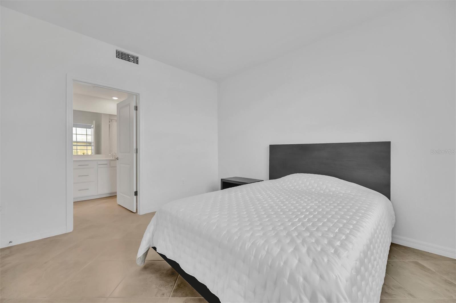 Image 43 of 50 For 19140 Scallop Loop  108