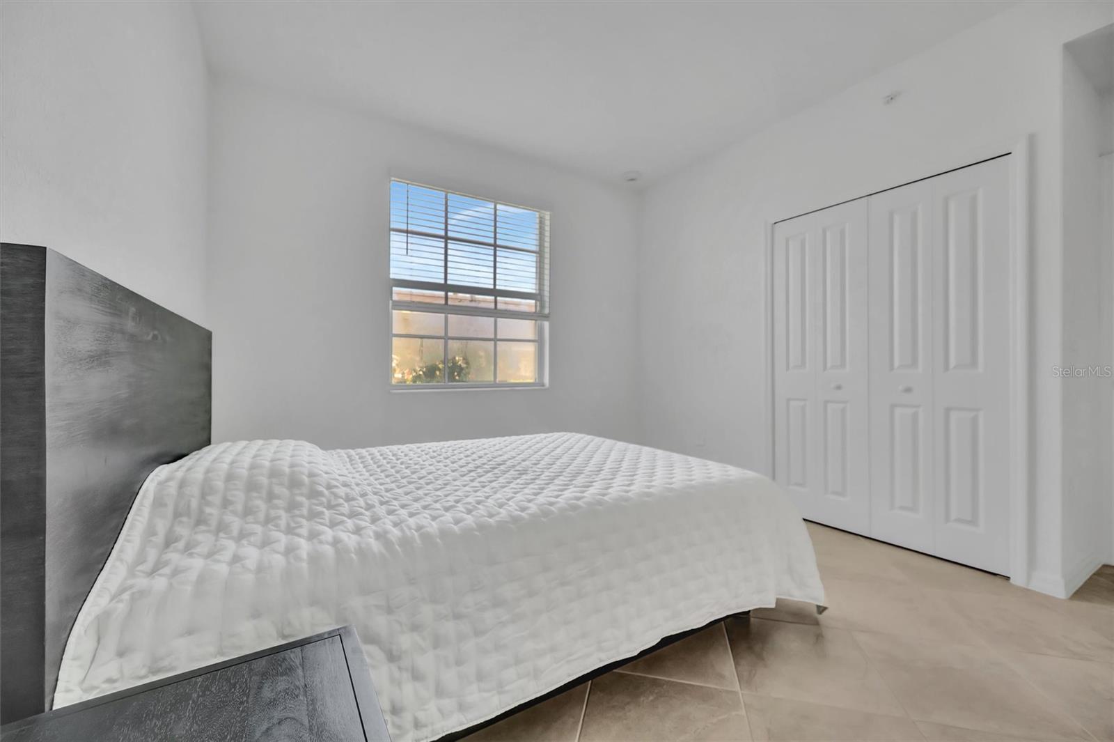 Image 44 of 50 For 19140 Scallop Loop  108