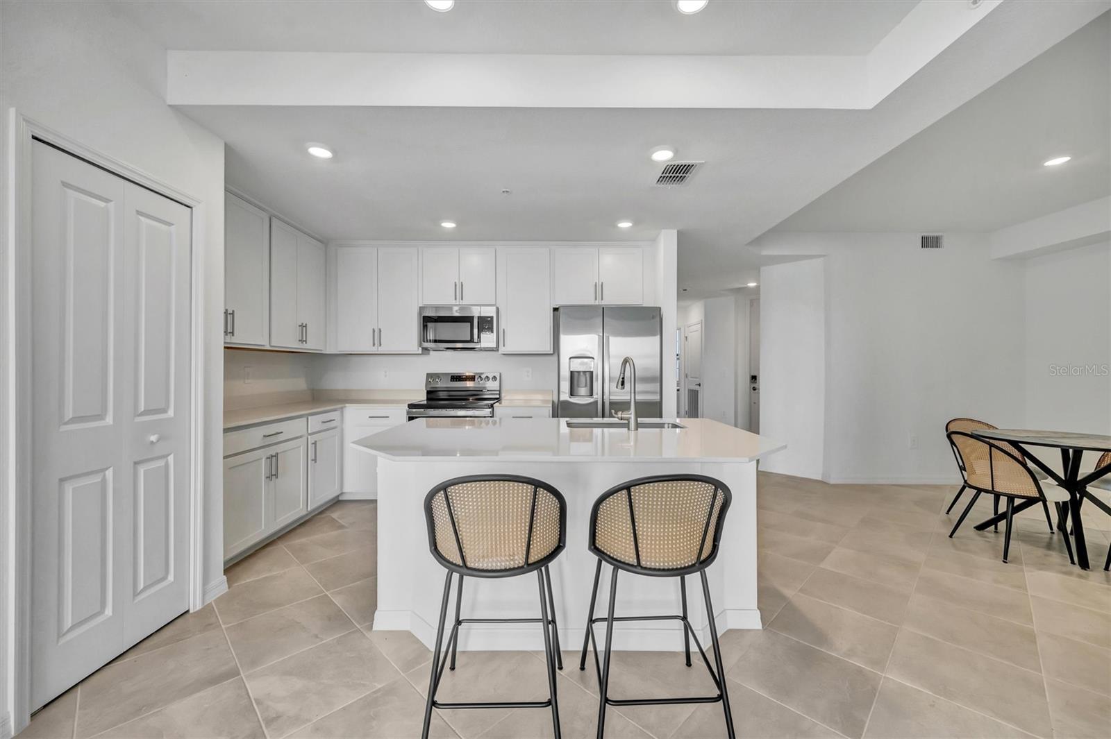 Image 7 of 50 For 19140 Scallop Loop  108