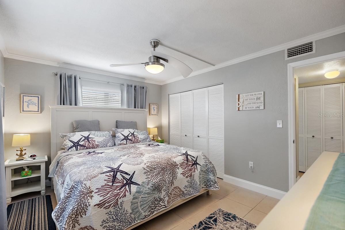 Image 18 of 23 For 11440 1st Street E 1