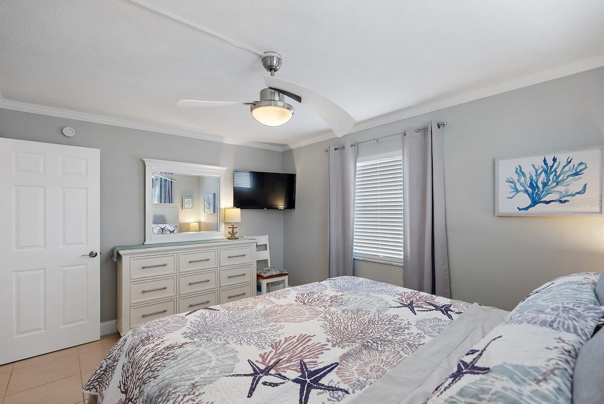 Image 20 of 23 For 11440 1st Street E 1