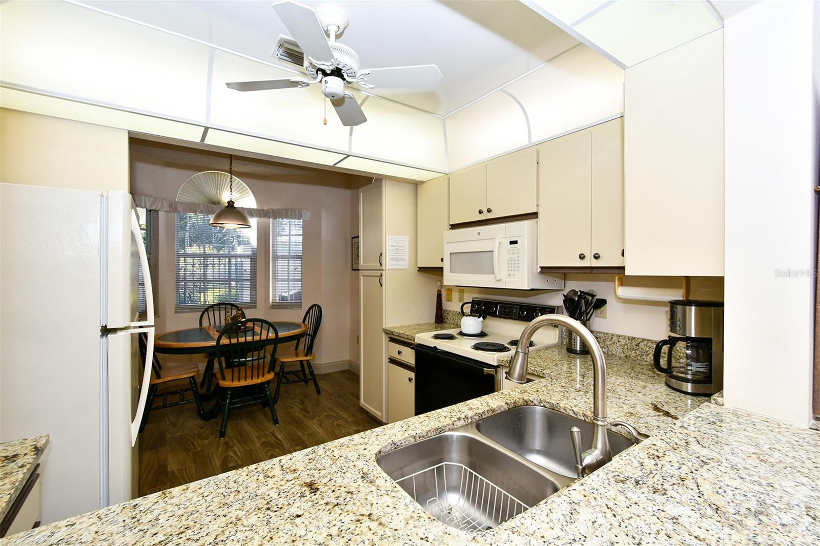 Image 14 of 33 For 5649 Long Common Court 19