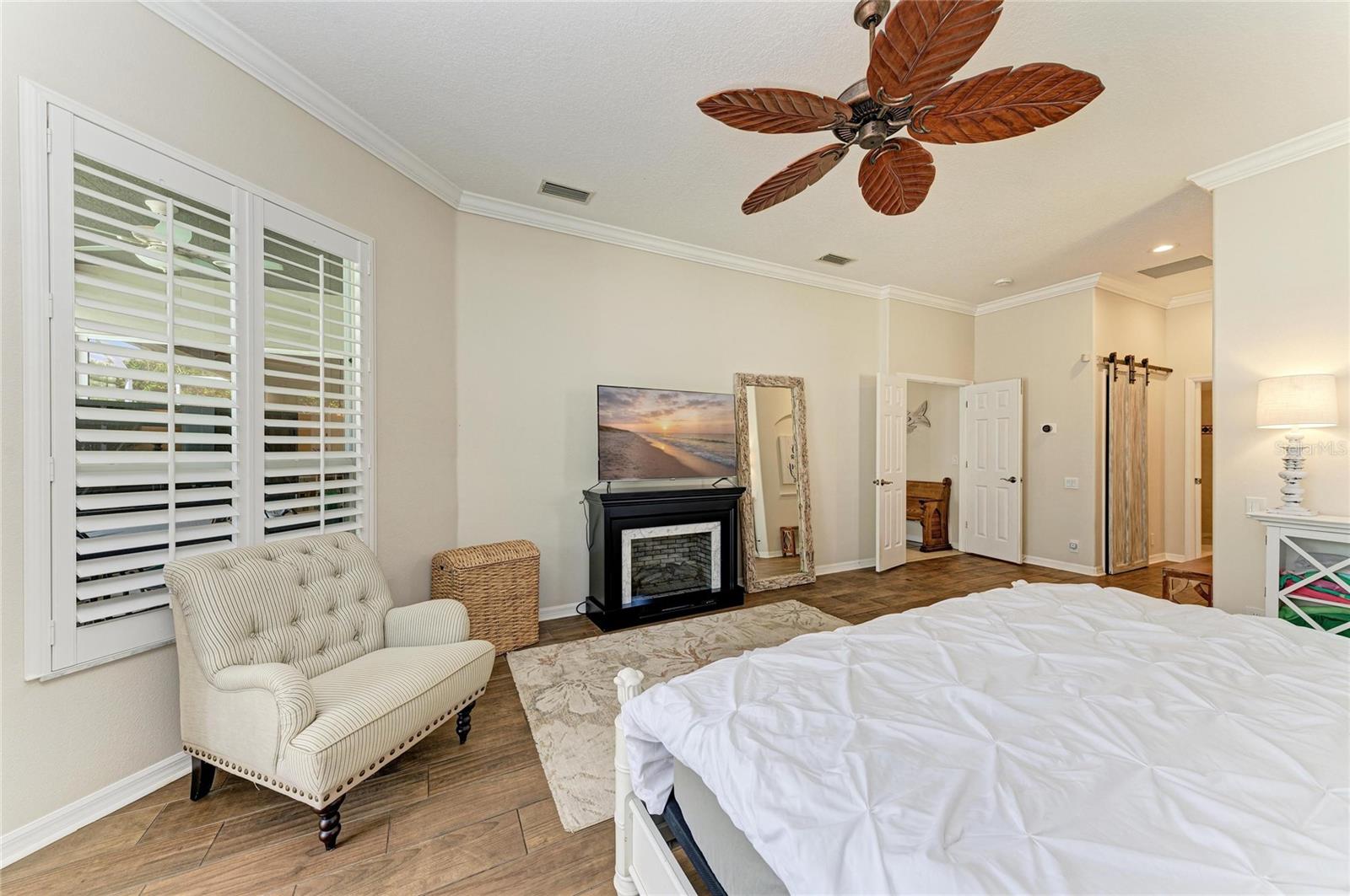 Image 33 of 74 For 2337 Little Country Road