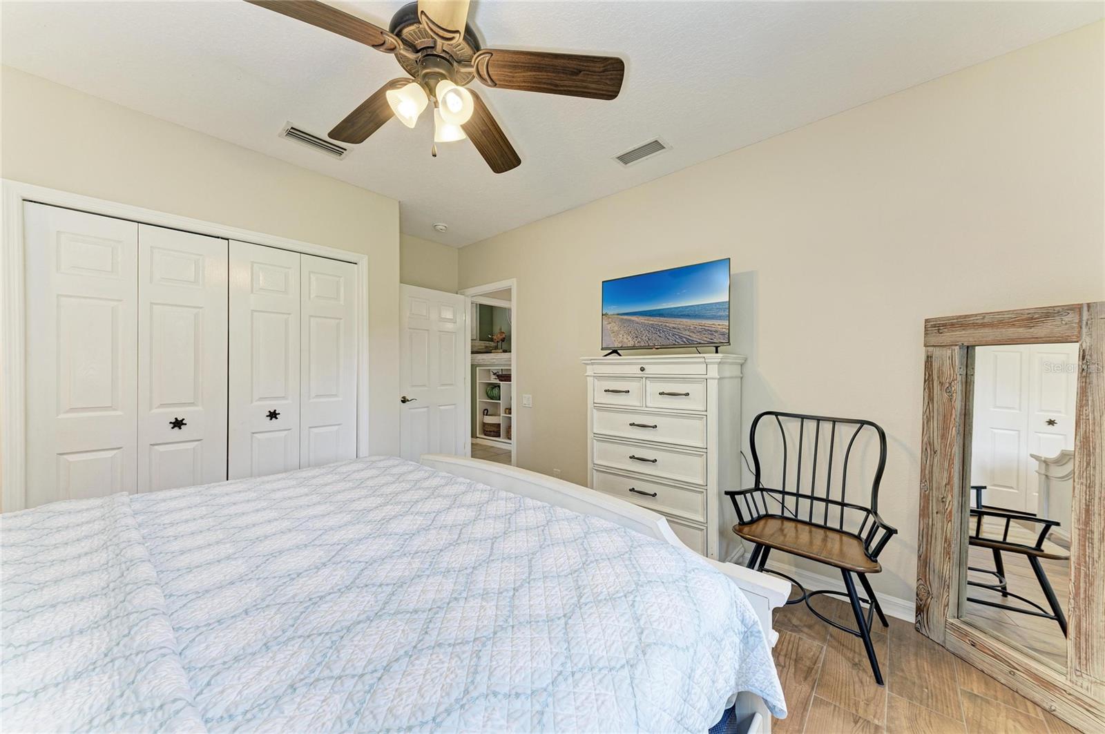 Image 45 of 74 For 2337 Little Country Road