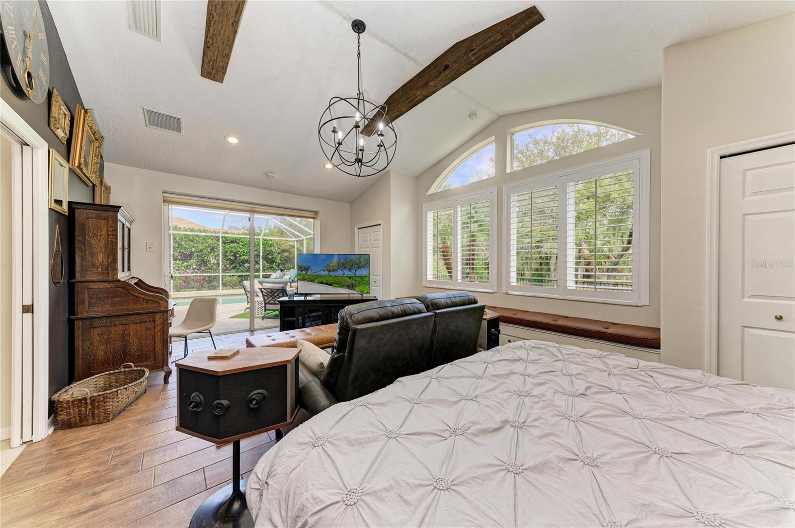 Image 48 of 74 For 2337 Little Country Road