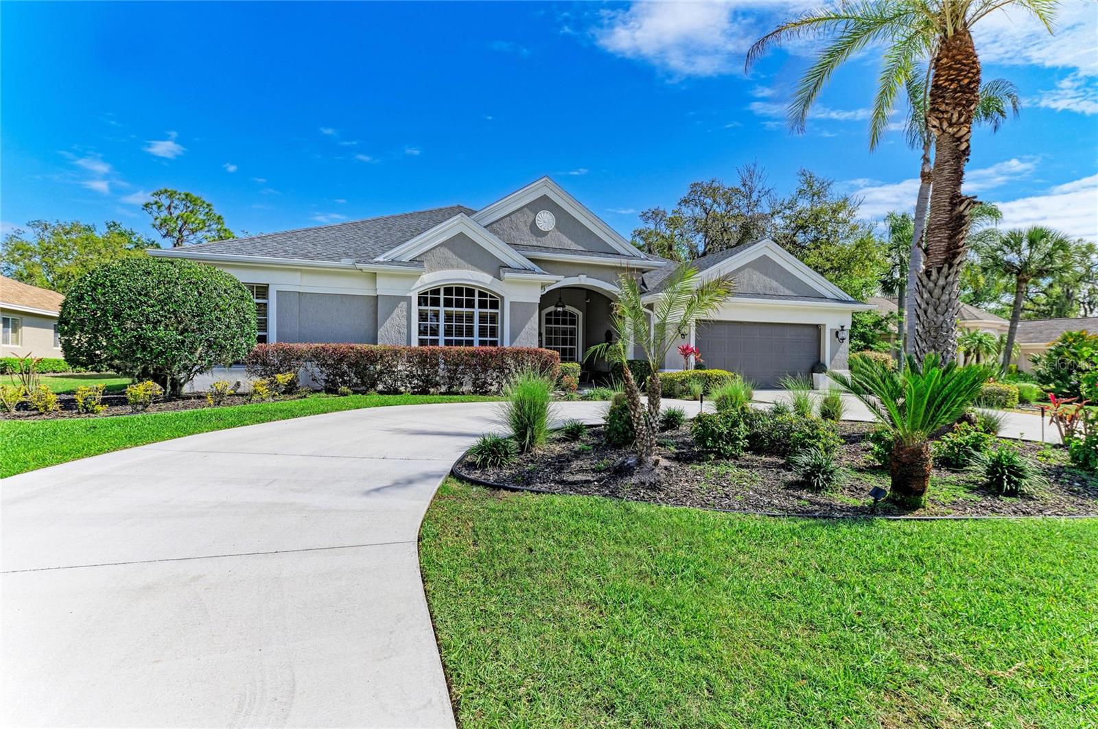 Image 5 of 74 For 2337 Little Country Road