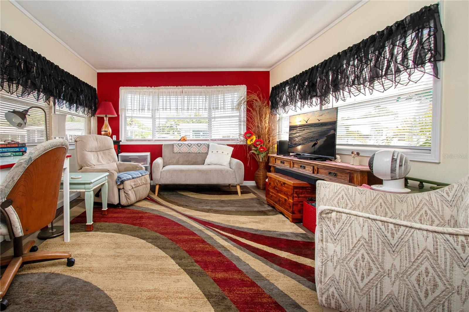 Image 13 of 57 For 420 49th Street E 83