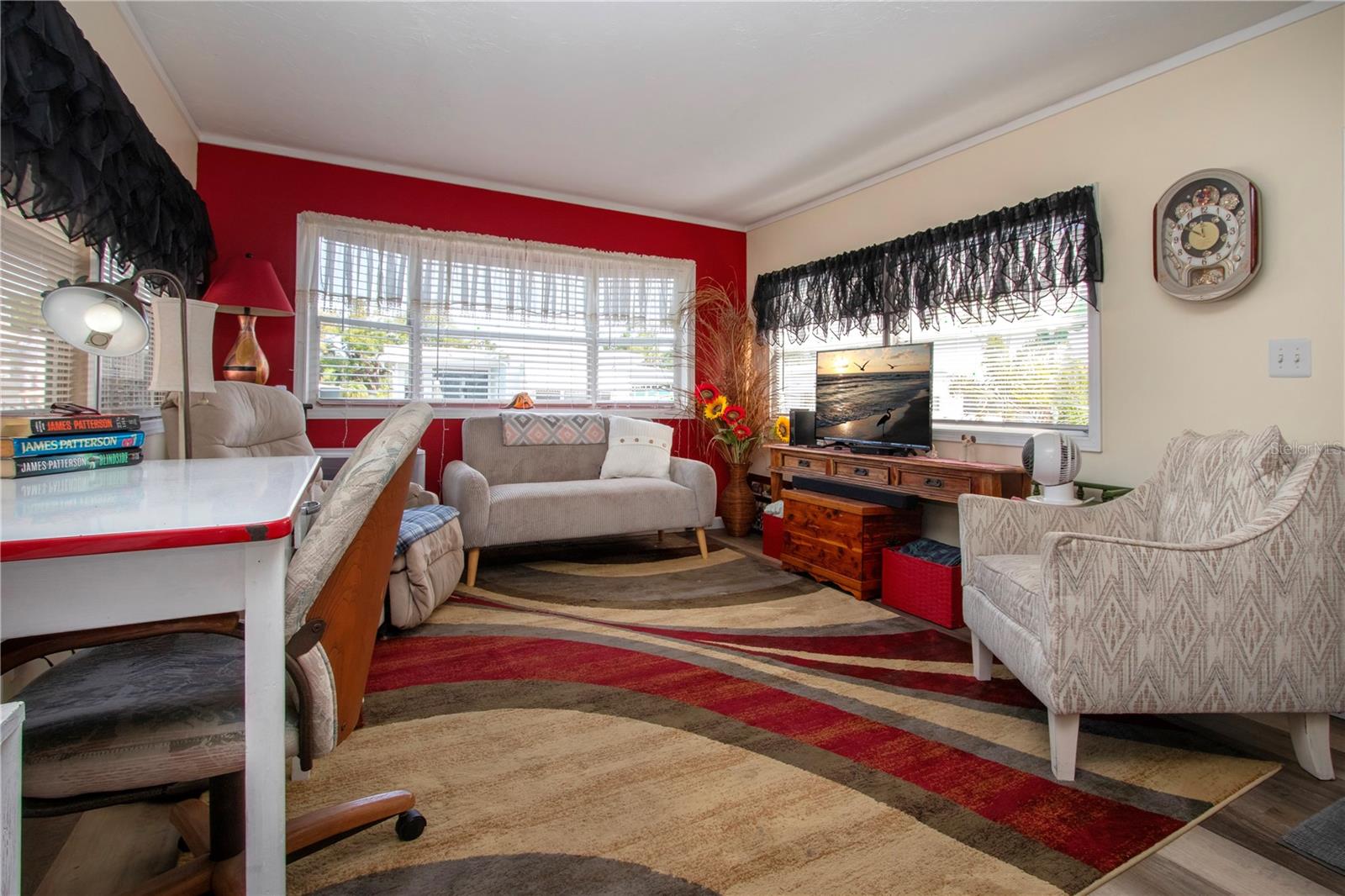 Image 14 of 57 For 420 49th Street E 83