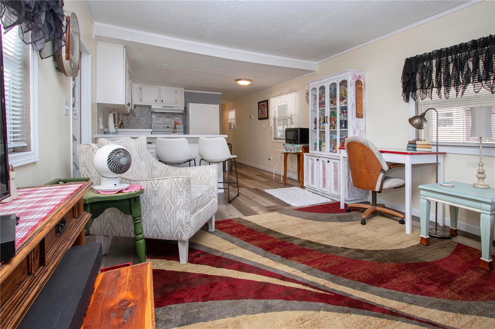 Image 15 of 57 For 420 49th Street E 83