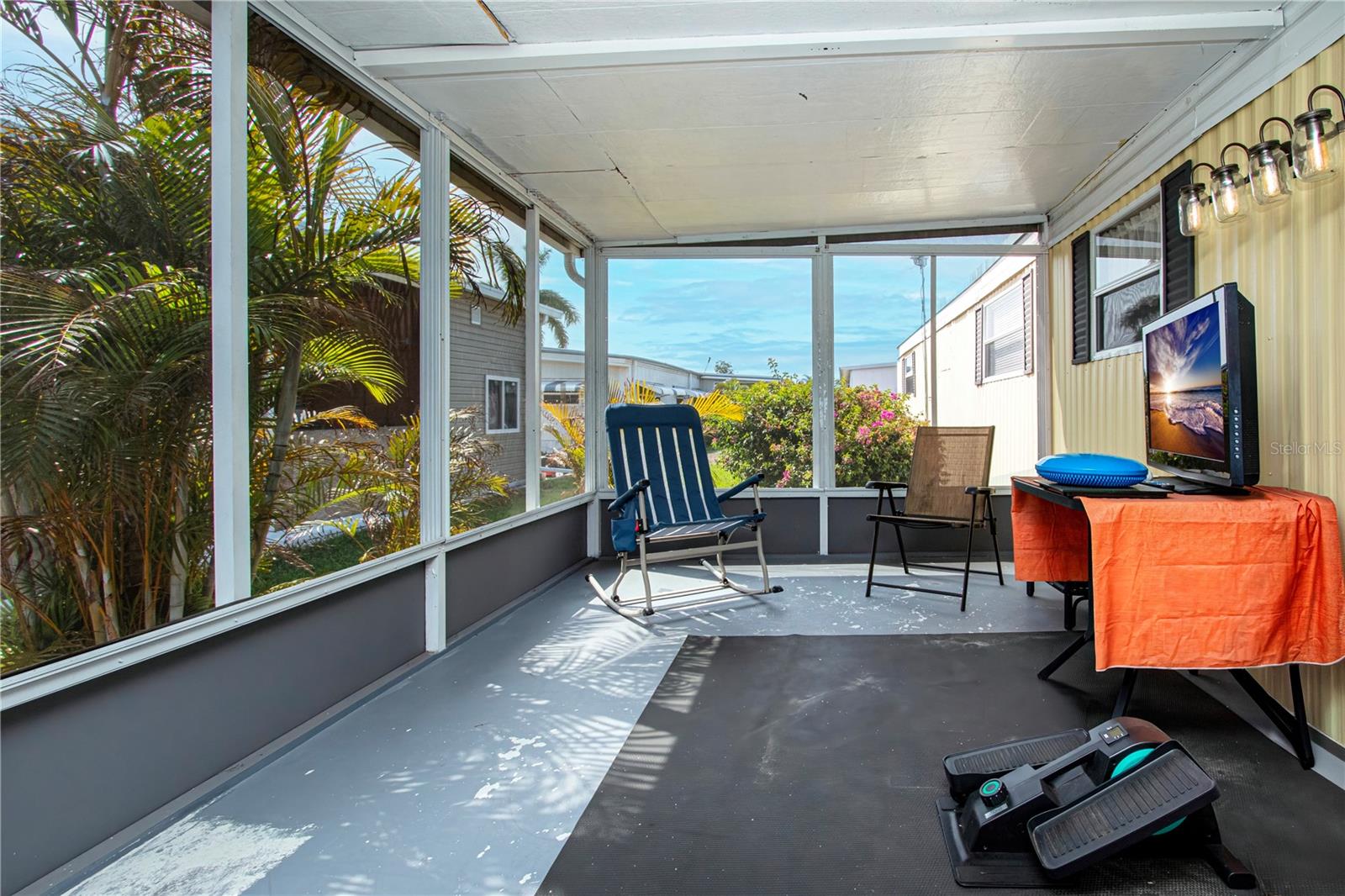 Image 19 of 57 For 420 49th Street E 83