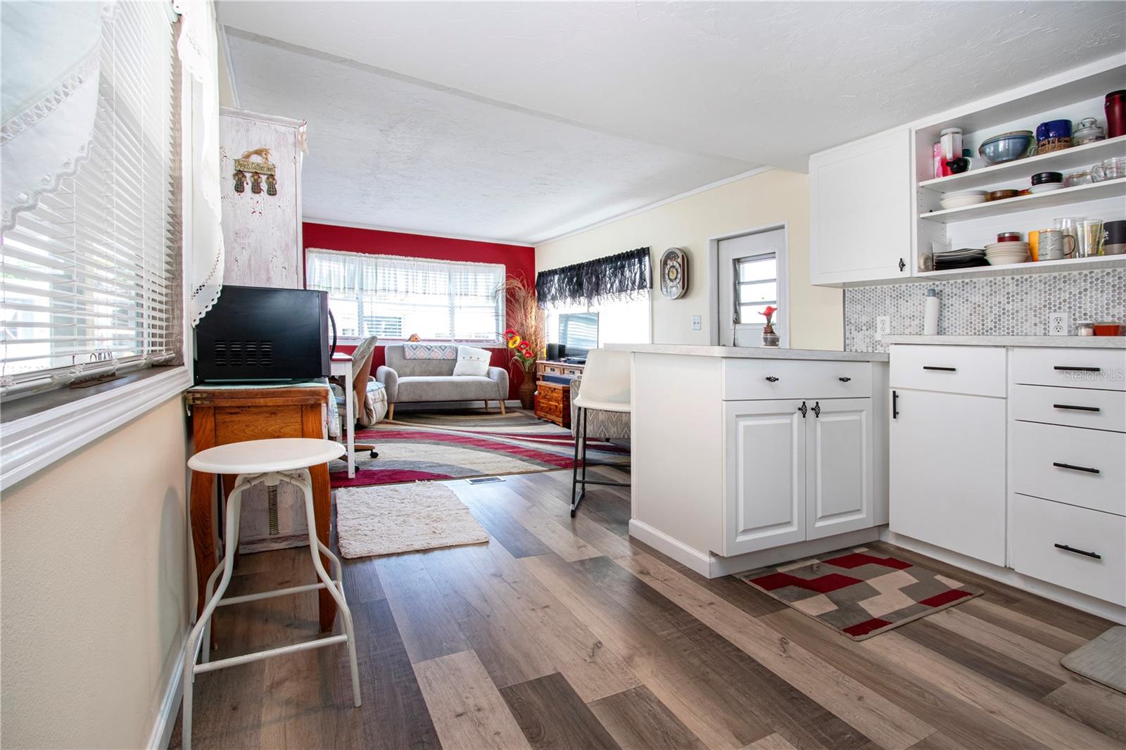 Image 24 of 57 For 420 49th Street E 83