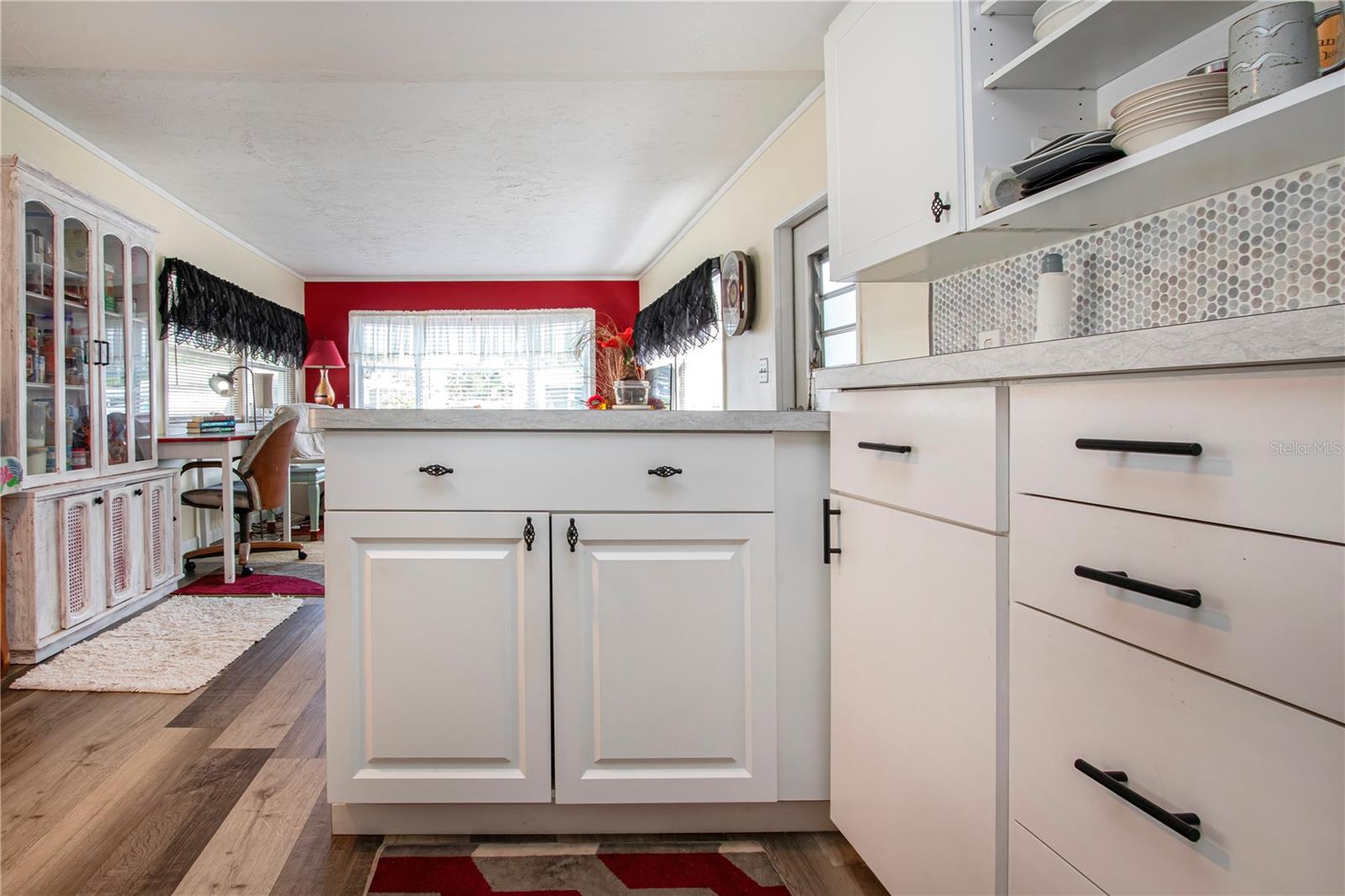 Image 26 of 57 For 420 49th Street E 83