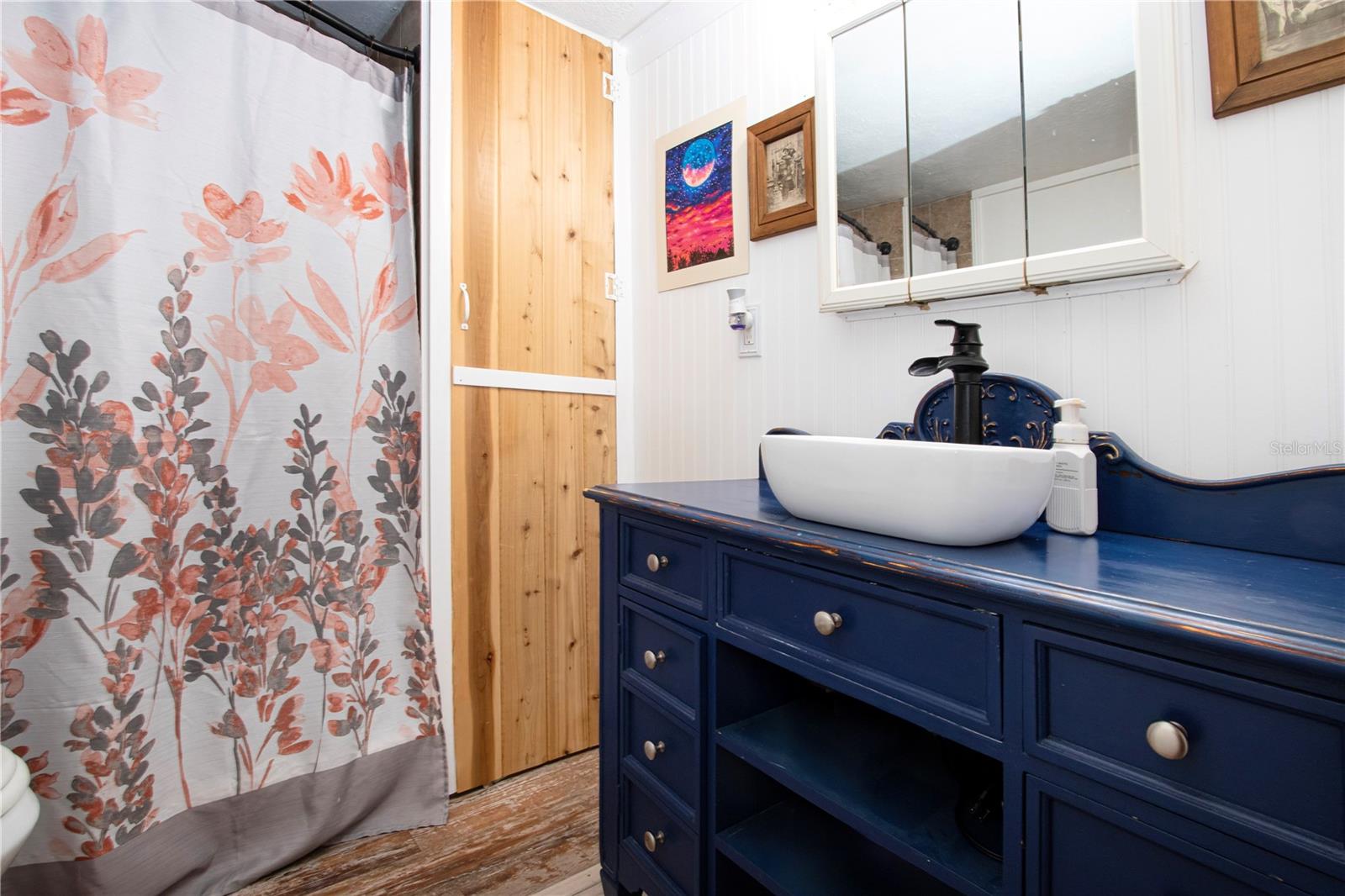 Image 32 of 57 For 420 49th Street E 83