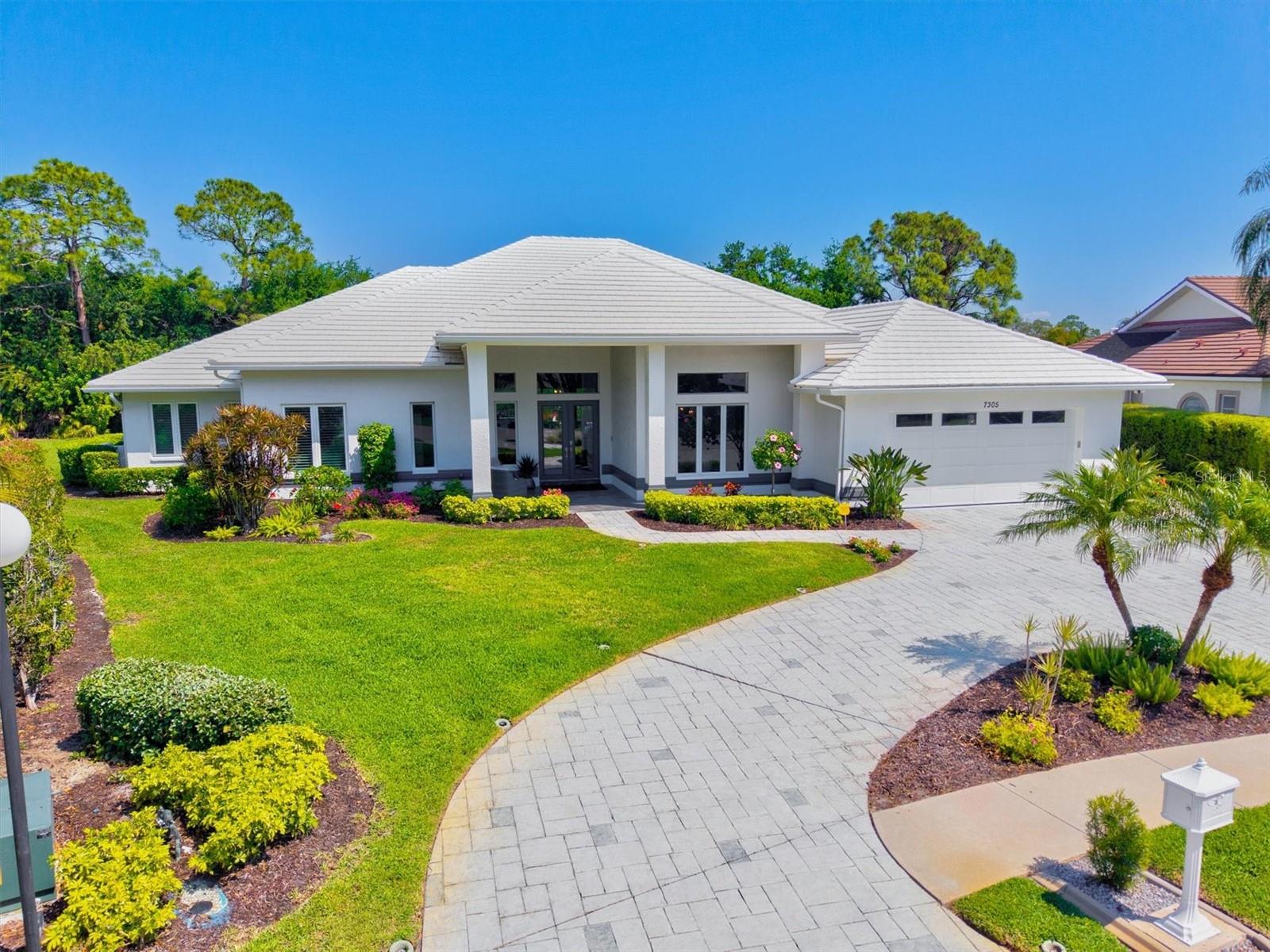 Details for 7305 Links Court, SARASOTA, FL 34243