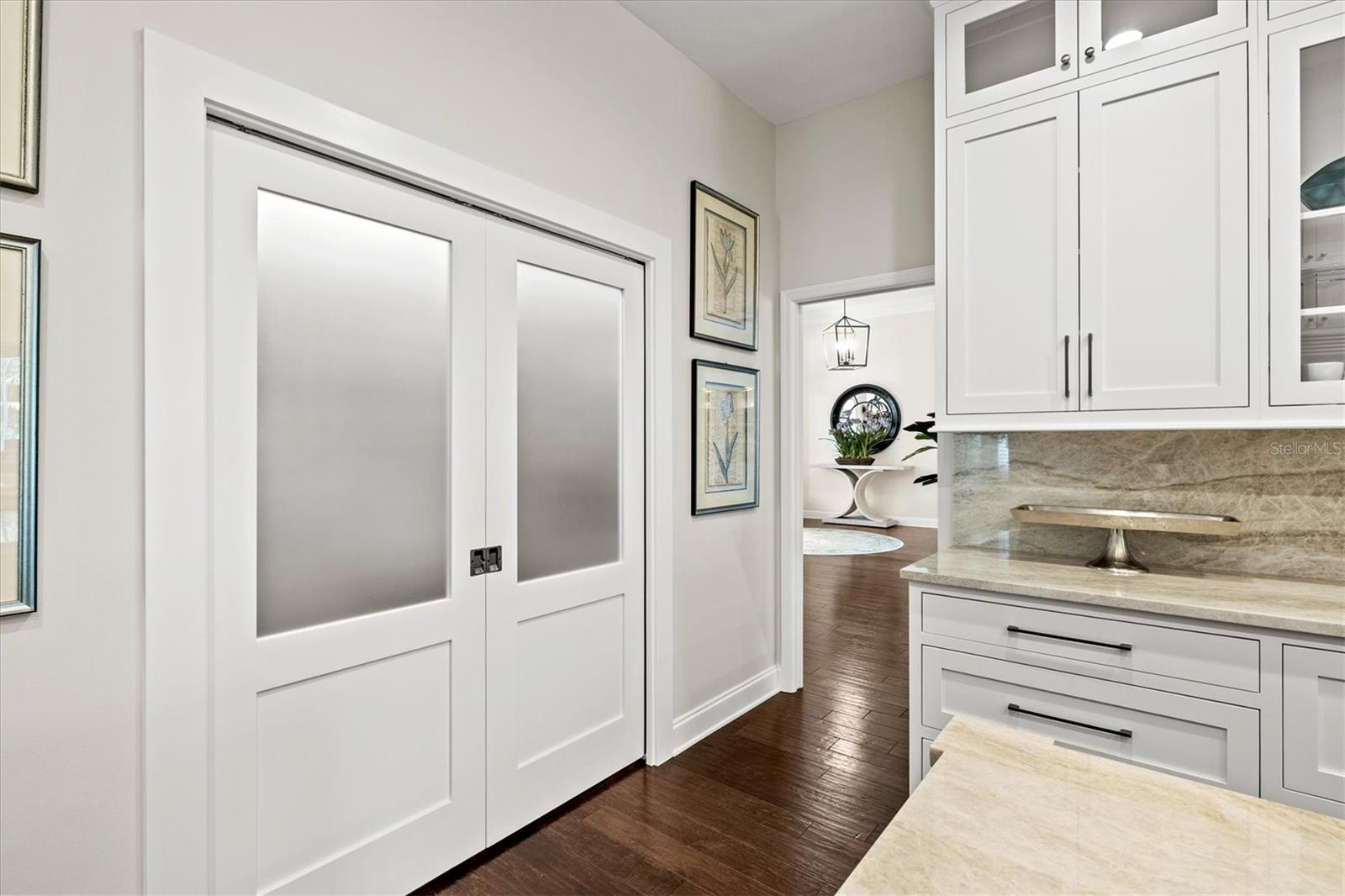 Image 13 of 75 For 7305 Links Court