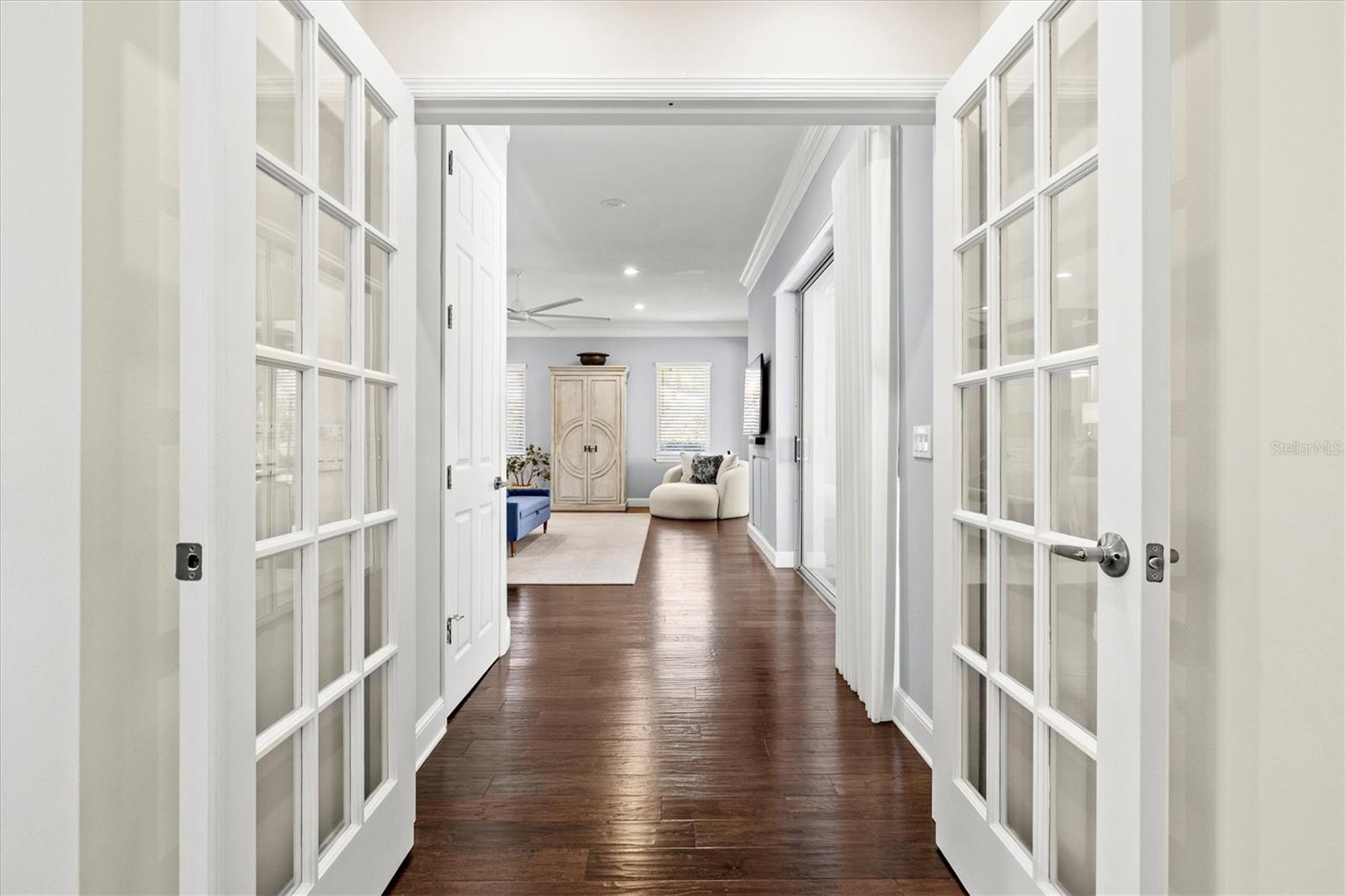 Image 19 of 75 For 7305 Links Court