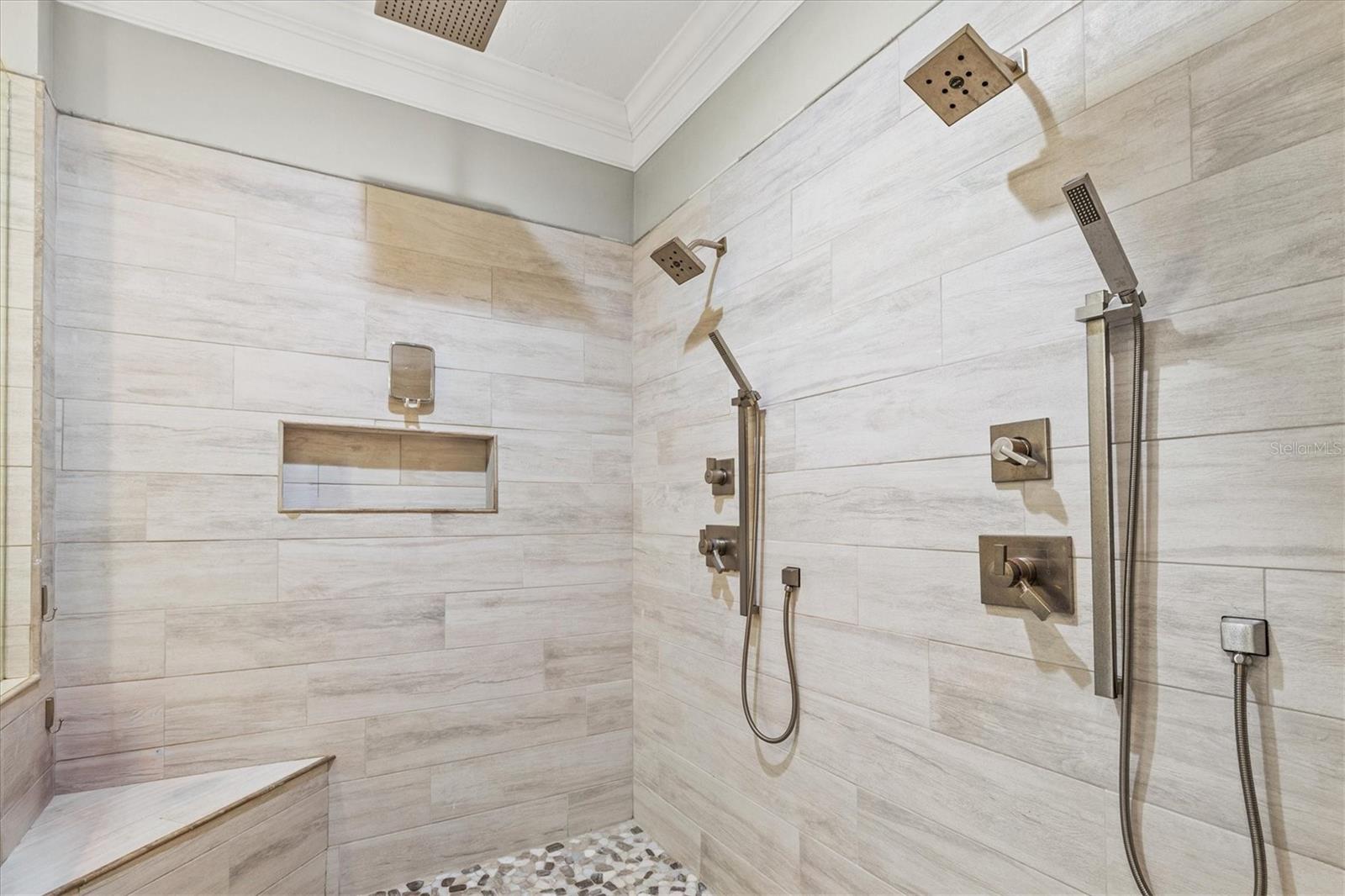 Image 27 of 75 For 7305 Links Court