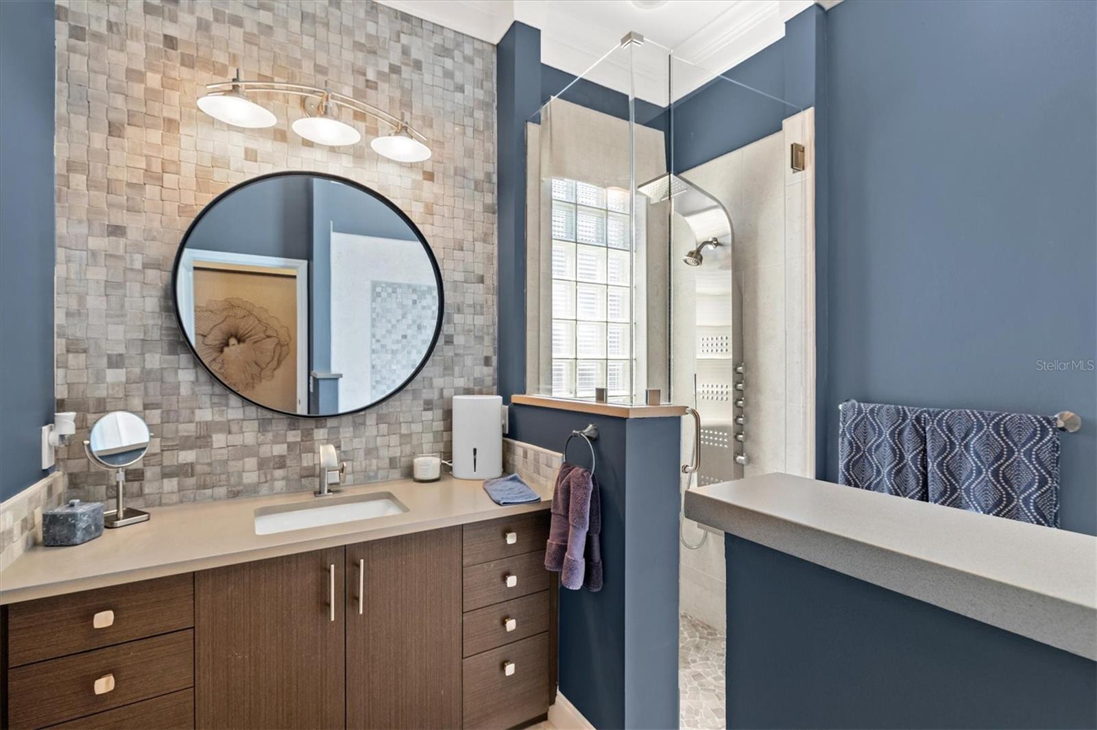 Image 34 of 75 For 7305 Links Court