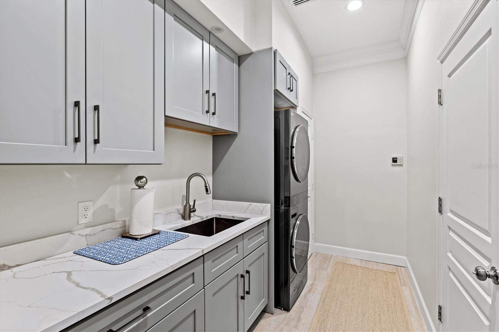 Image 40 of 75 For 7305 Links Court